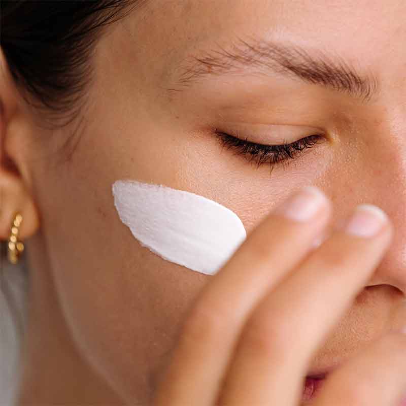 Alpha H Daily Essential Moisturizer SPF 50+ with Vitamin E - Hydrating Facial Sunscreen for Daytime Skincare Routine | Perfect for Outdoor Activities & Daily Sun Protection