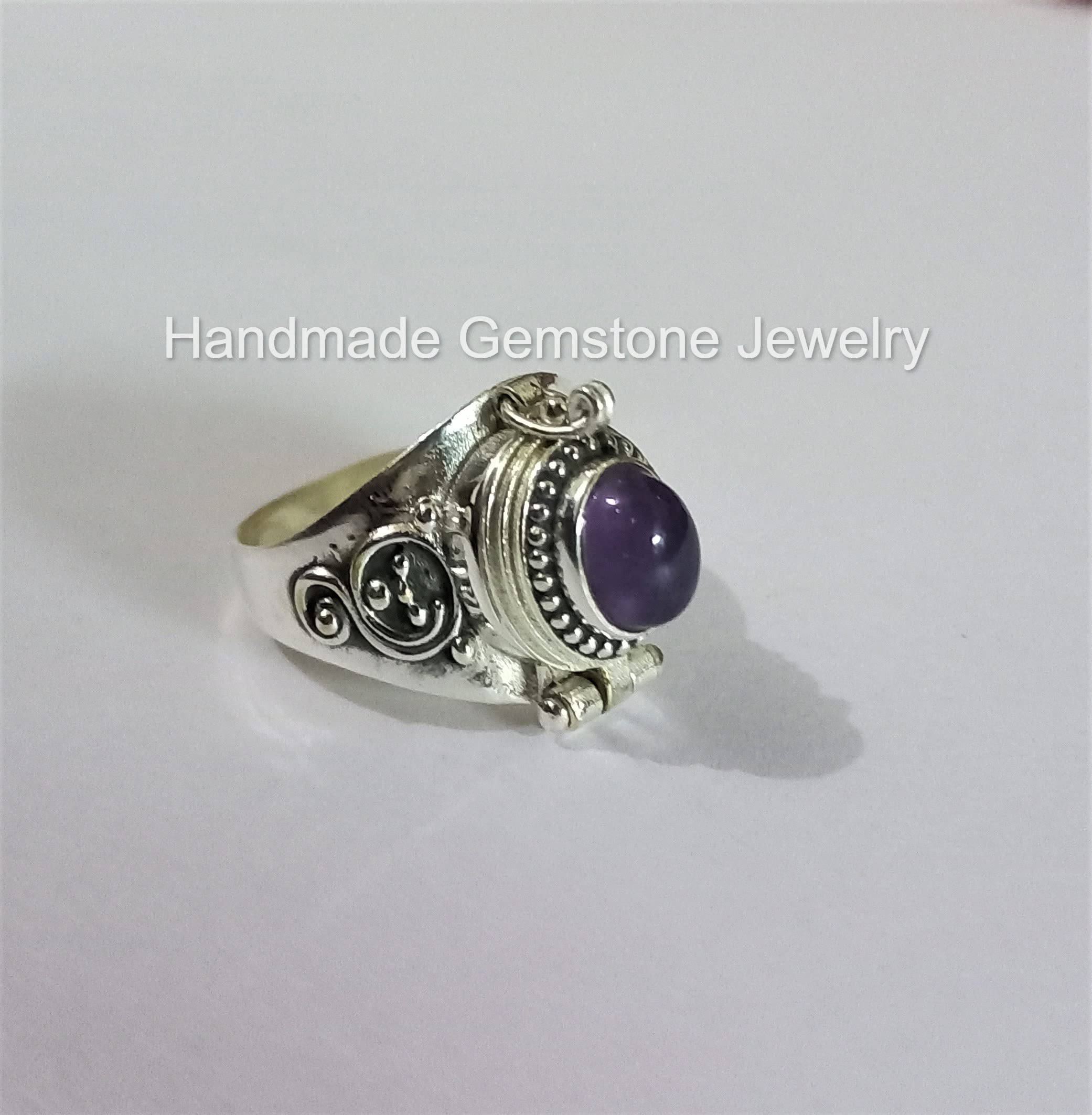 Natural Amethyst Poison Box Ring - Handmade Oval Gemstone Jewelry, February Birthstone, Vintage Openable Ring for Women | Perfect Gift for Valentine's Day, Anniversary & Witchy Aesthetic Lovers