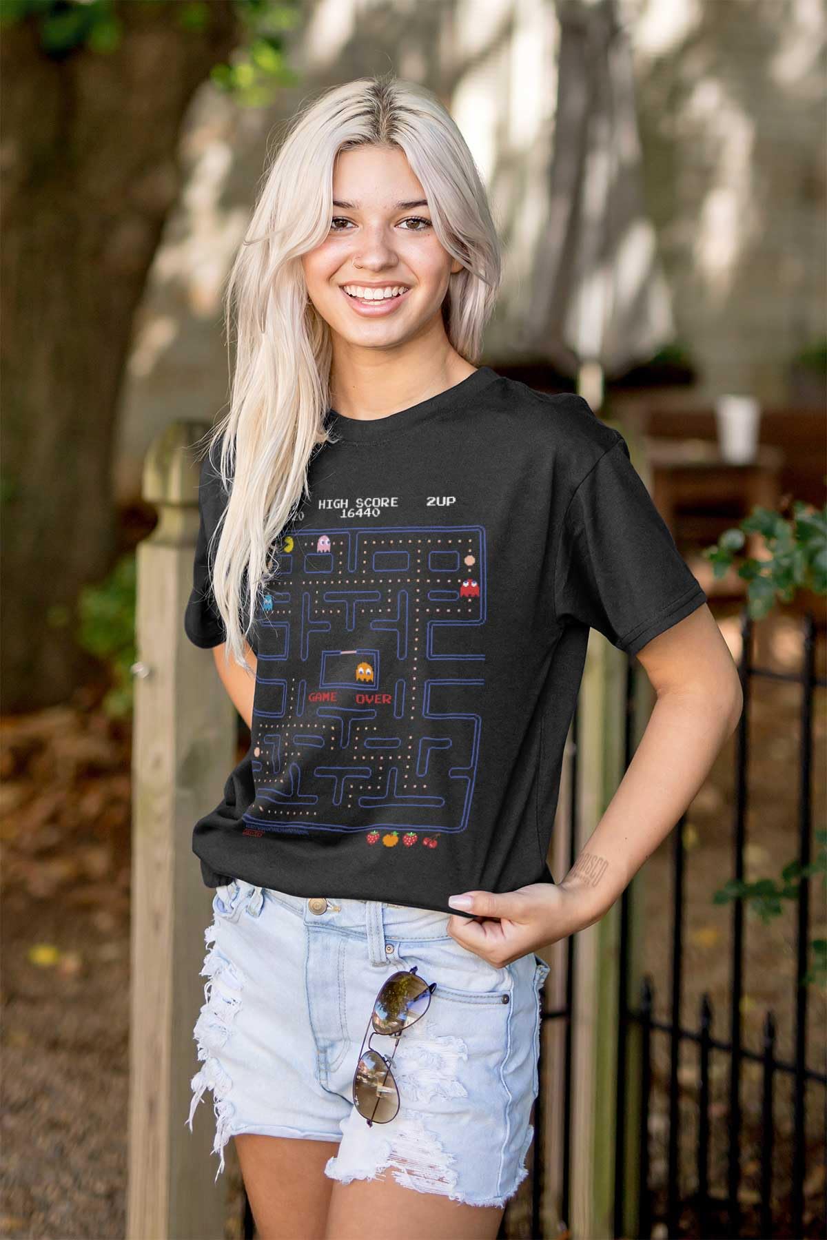 Pacman Game Over Retro Video Gaming Graphic T-Shirt for Men & Women - Perfect for Gamers, Casual Wear & Nostalgic Fashion