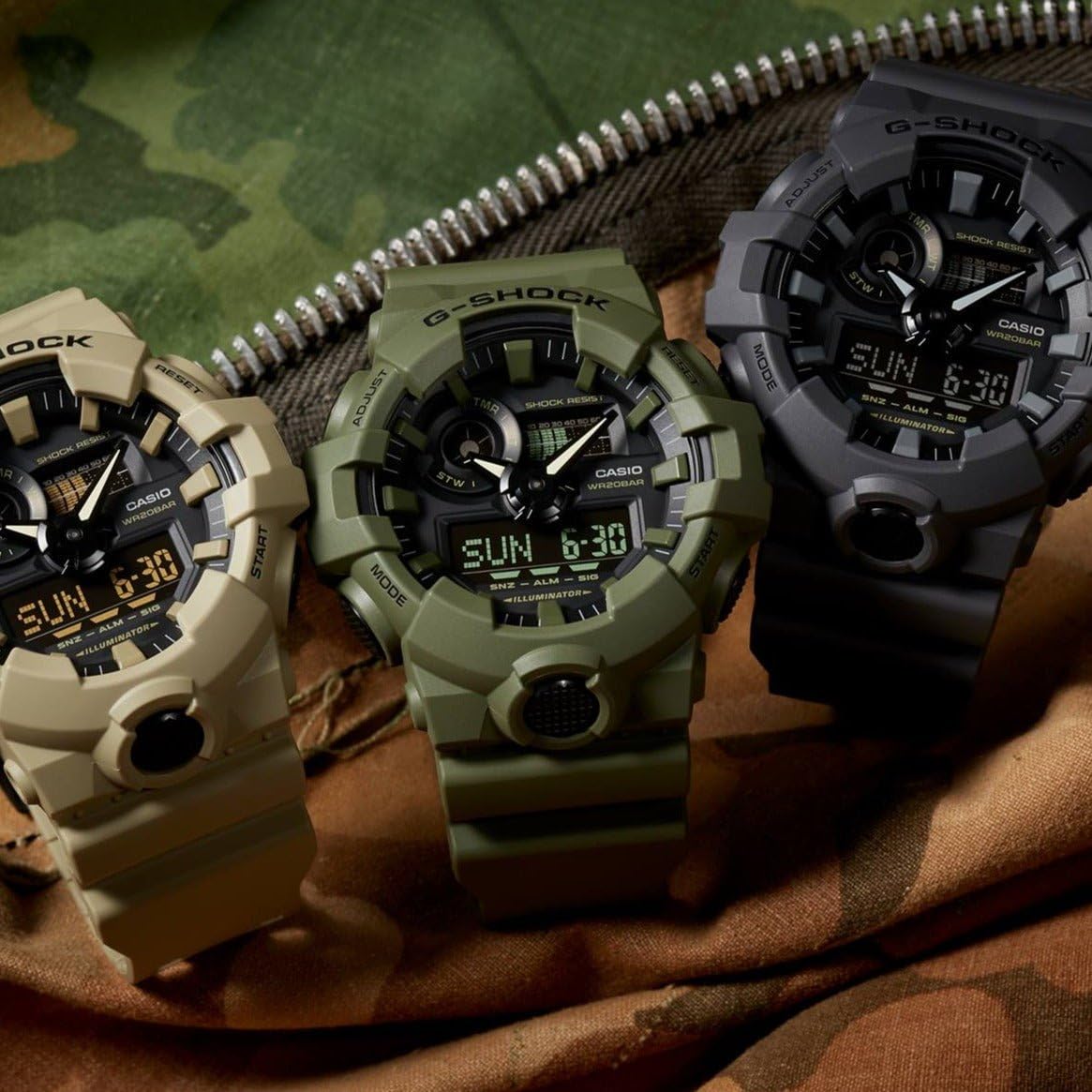 Casio G-Shock 700UC Series Men's Shock-Resistant Watch - 200M Water Resistant, Quartz Movement, Resin Strap & Case - Perfect for Outdoor Sports, Diving, and Everyday Wear