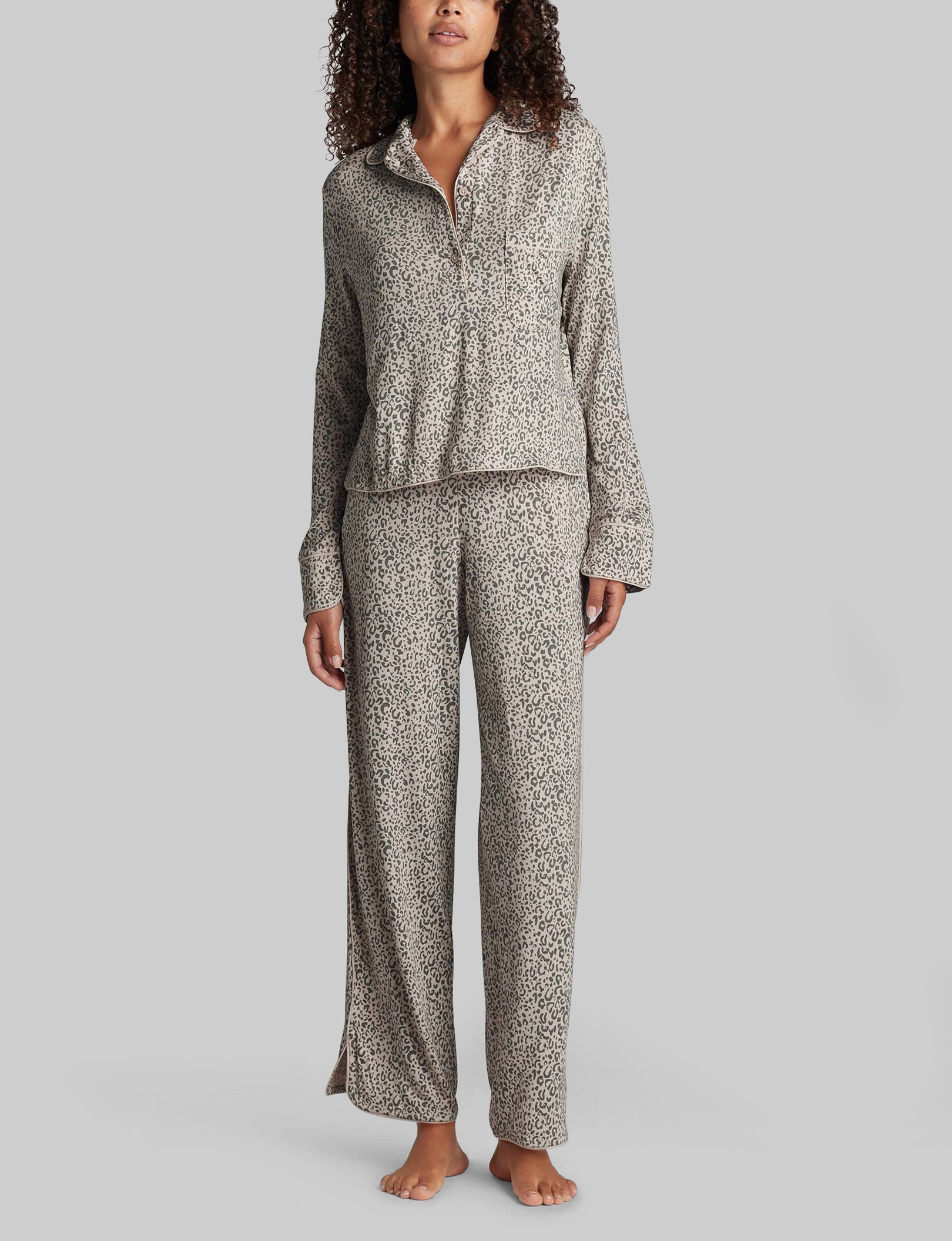 Cozy Women's Long Sleeve Pajama Set - Soft Pullover Sleepwear Top & Lounge Pants for Relaxing at Home, Sleeping, and Comfortable Nightwear