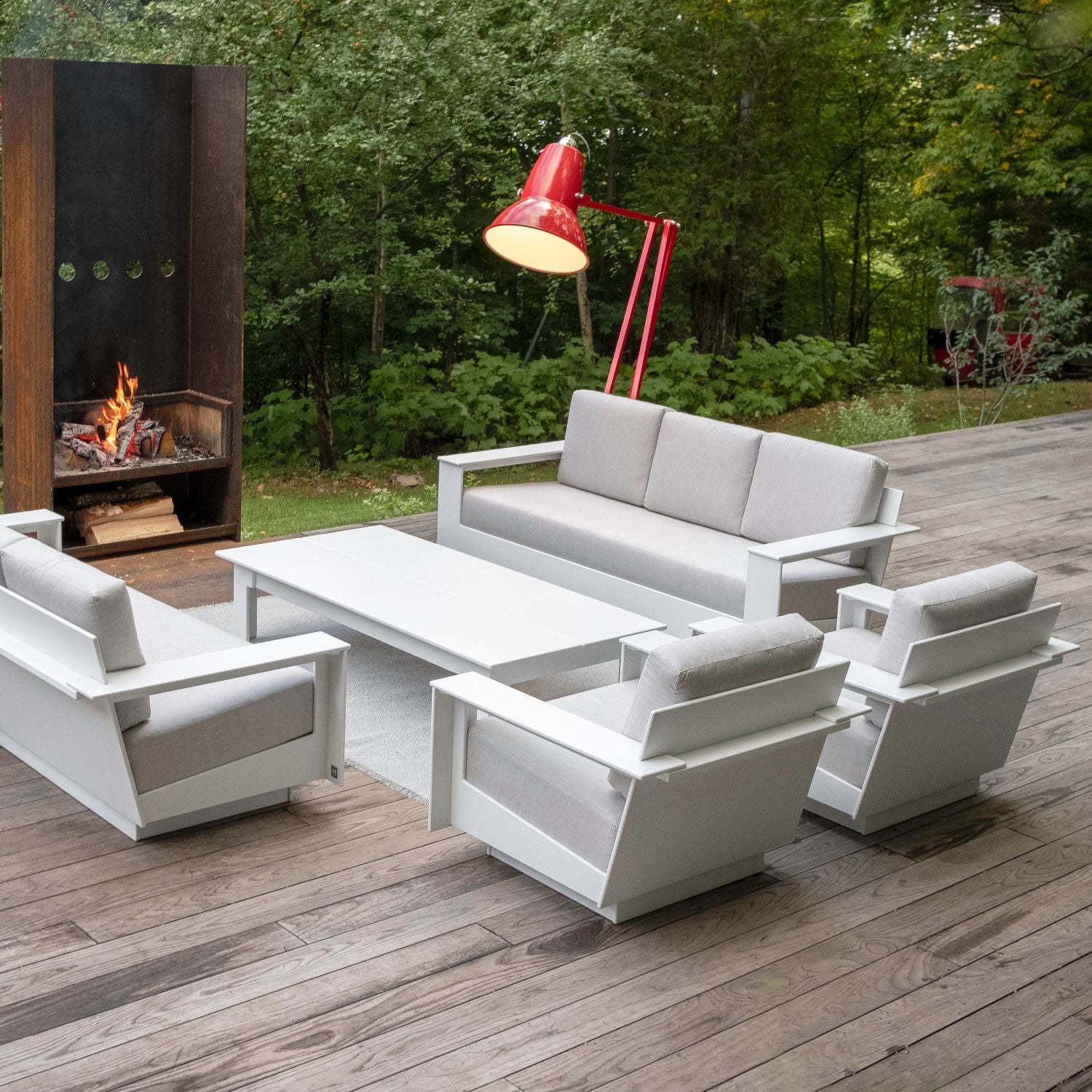 Loll Nisswa Sofa - Modern Comfortable Sectional Couch for Living Room, Lounge & Family Room - Perfect for Relaxing, Entertaining & Movie Nights