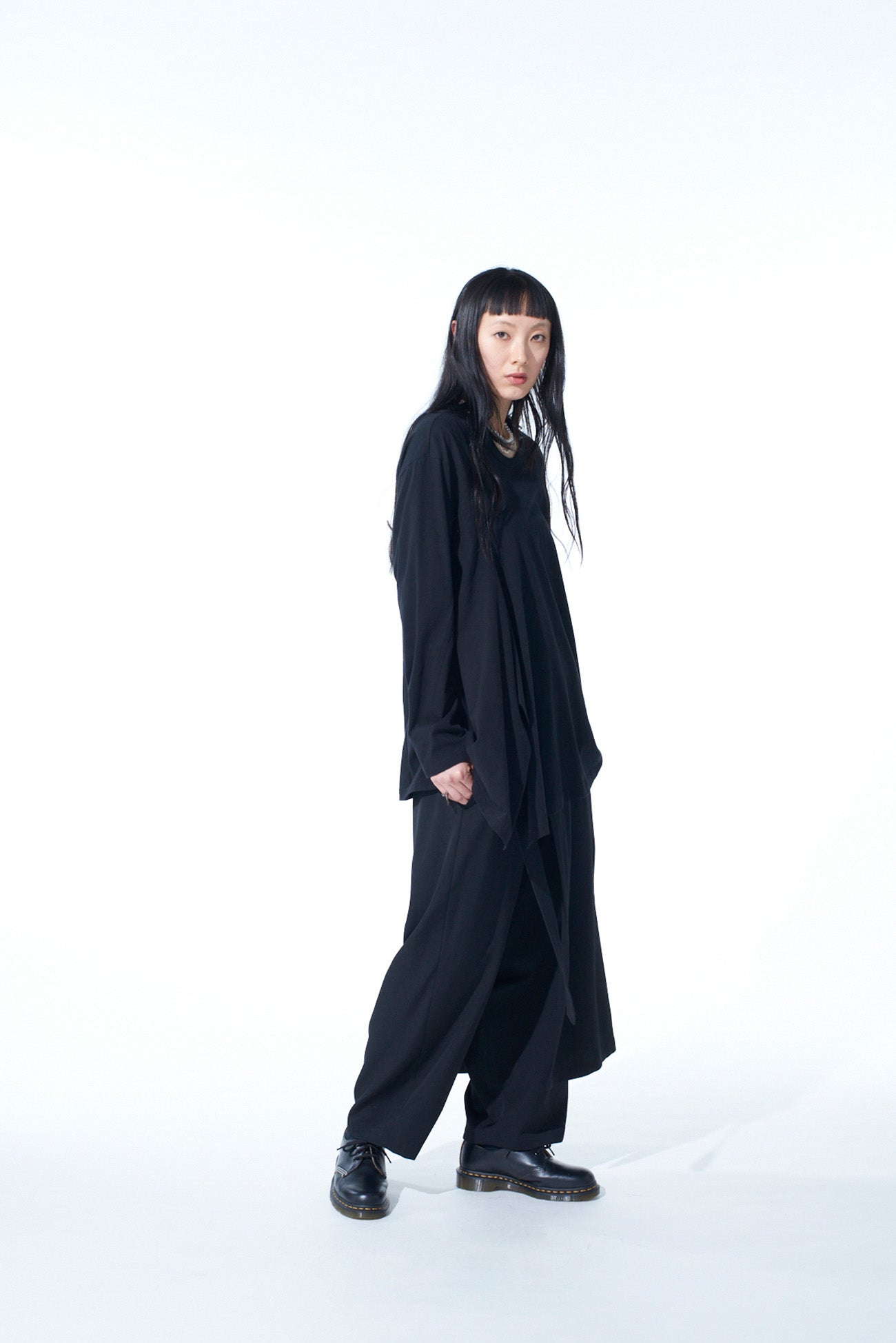 Soft Cotton Jersey Fabric Long Sleeve Draped T-Shirt for Women - Comfortable Casual Wear for Everyday Outfits & Layering