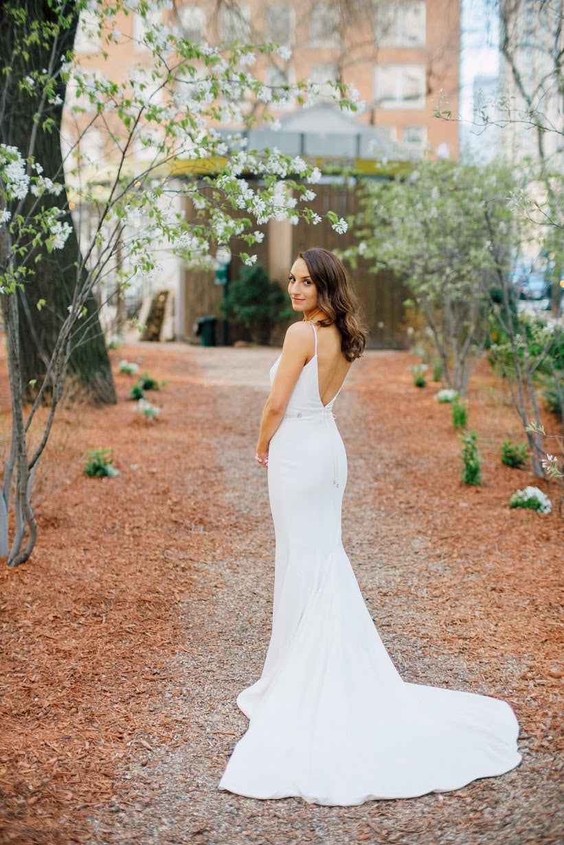 Theia Bruna 890541 Elegant Lace Wedding Dress for Bride - Perfect for Church Ceremony, Beach Wedding & Romantic Vow Renewal