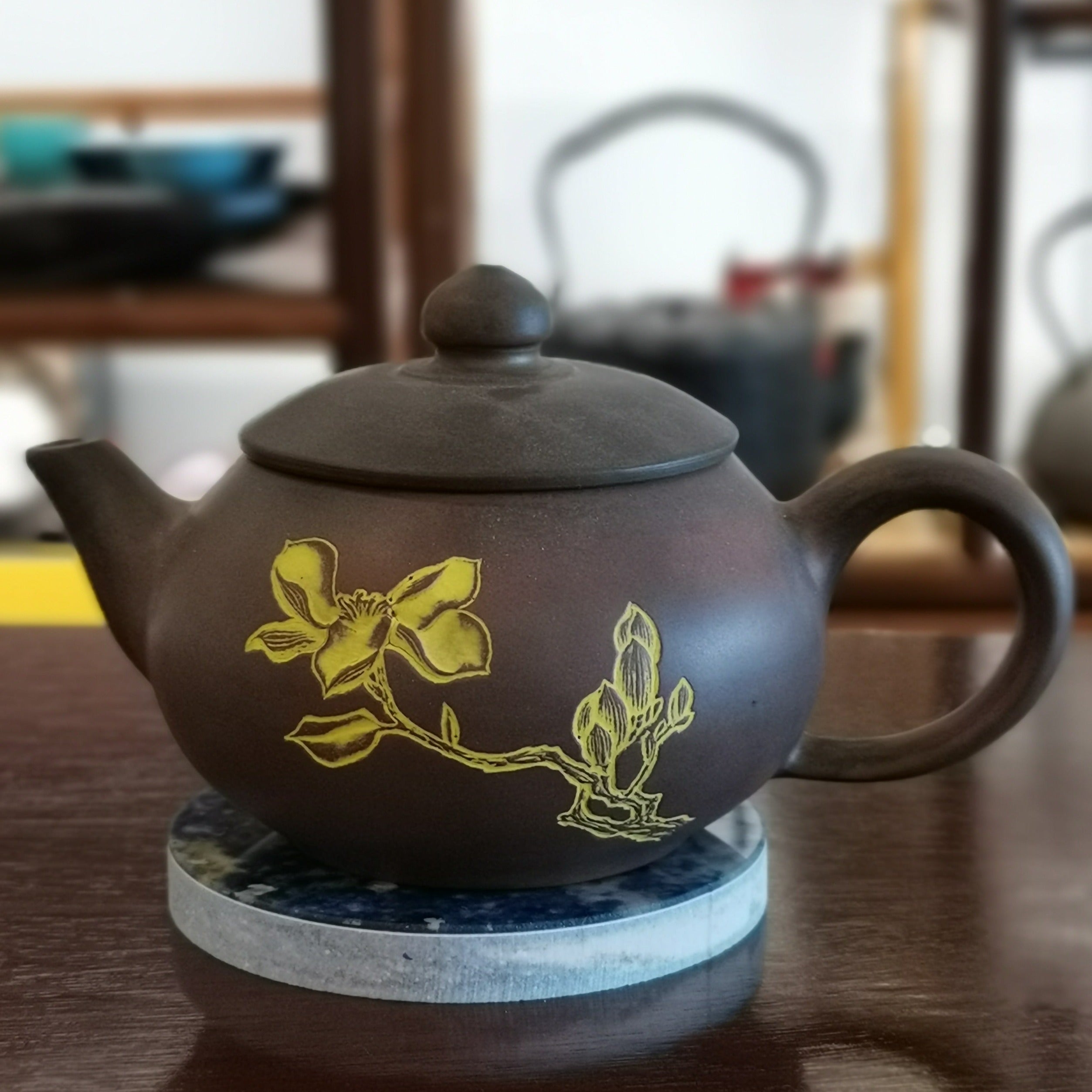 Premium Ni Xing Tao Teapot from Guangxi - Handcrafted Xishi Style Ceramic Teapot for Chinese Tea Ceremony, Gongfu Tea, and Home Decor