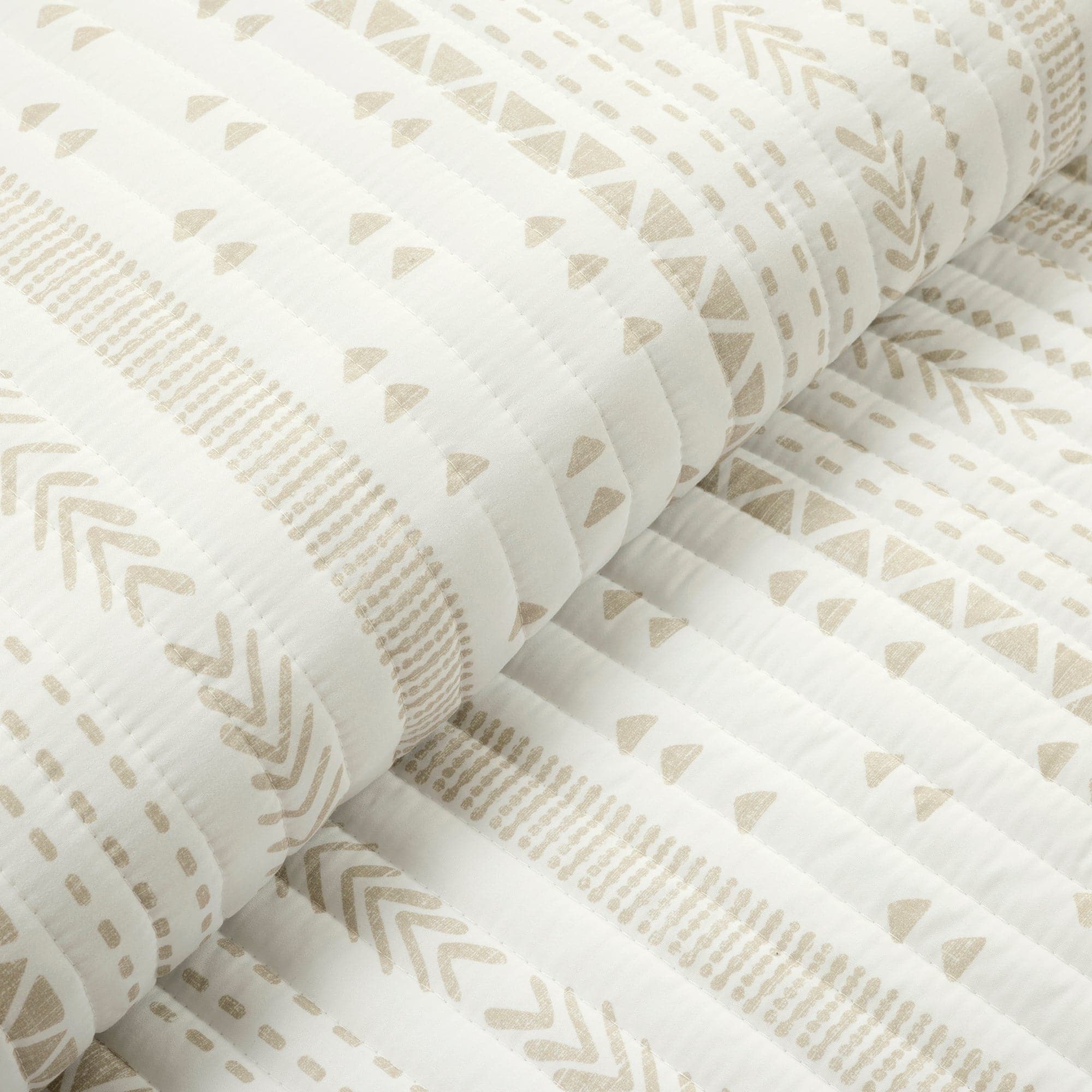 Hygge Stripe 3-Piece Quilt Set - Soft Bedding Comforter Cover for Queen Size Bed - Cozy Home Decor for Bedroom & Guest Room