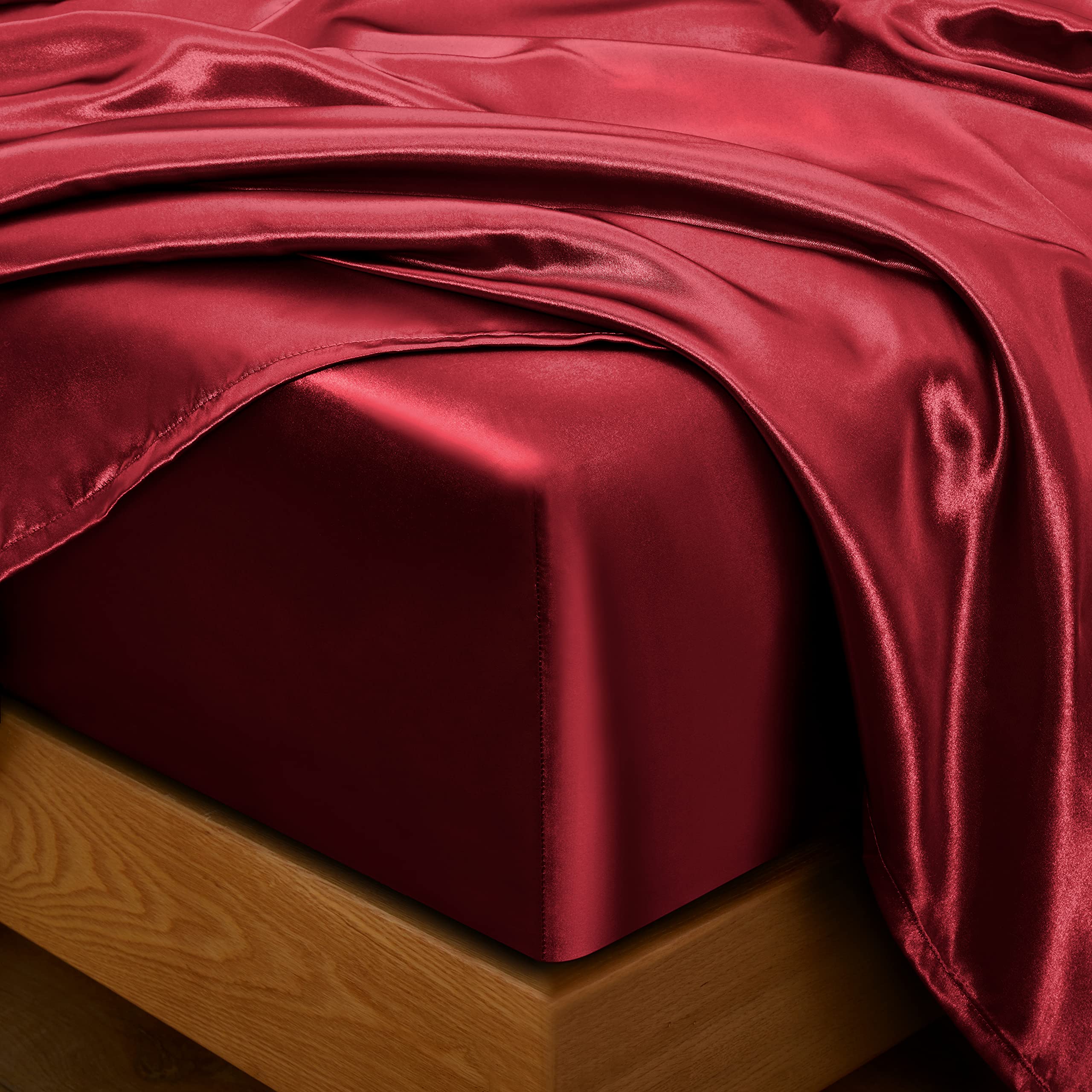 Entisn 5-Piece Silky Satin Sheet Set - King Size Luxury Bedding in Burgundy | Ultra Soft & Breathable Satin Sheets Includes 1 Fitted Sheet, 1 Flat Sheet & 3 Pillowcases | Perfect for Master Bedroom, Guest Room & Hotel Luxury Accommodations