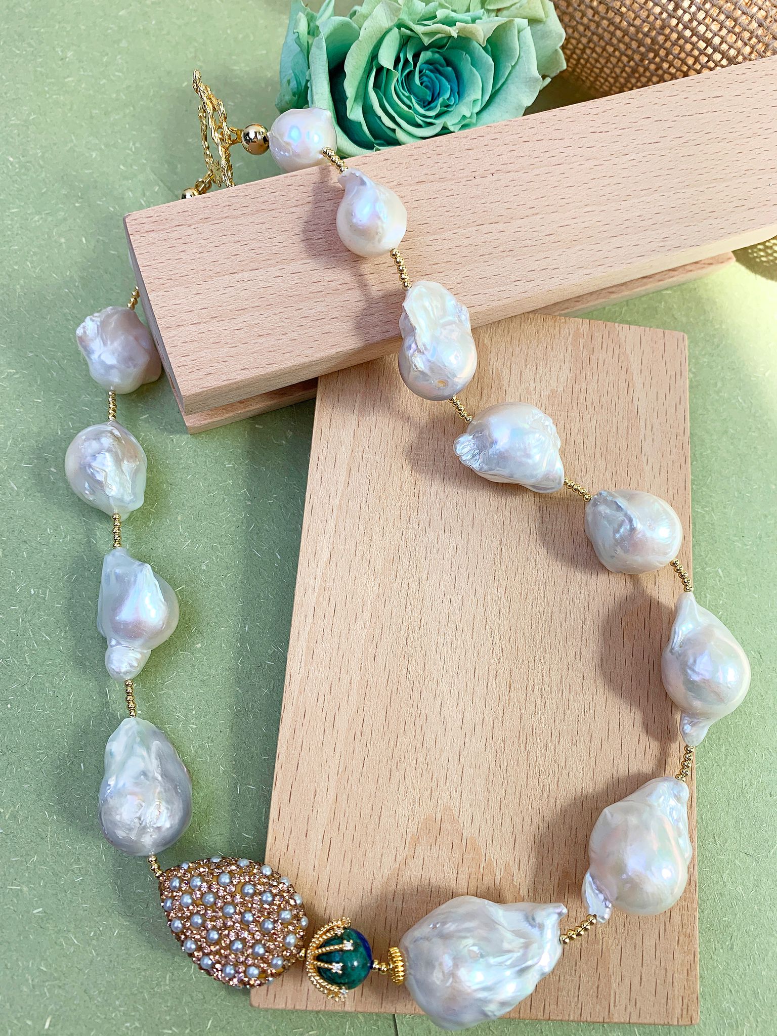 Elegant Baroque Pearl Necklace with Rhinestones GN018 - Perfect for Weddings, Parties & Special Occasions