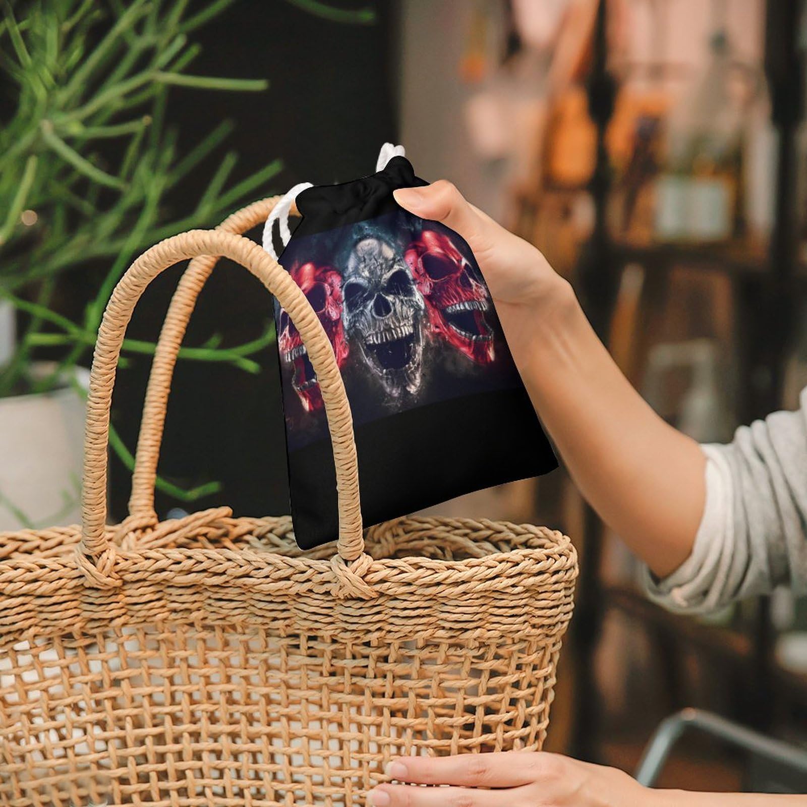 **Screaming Demon Skulls Cute Muslin Drawstring Bags - Small Reusable Gift Pouch for Party Favors, Halloween Treats & Jewelry Storage**