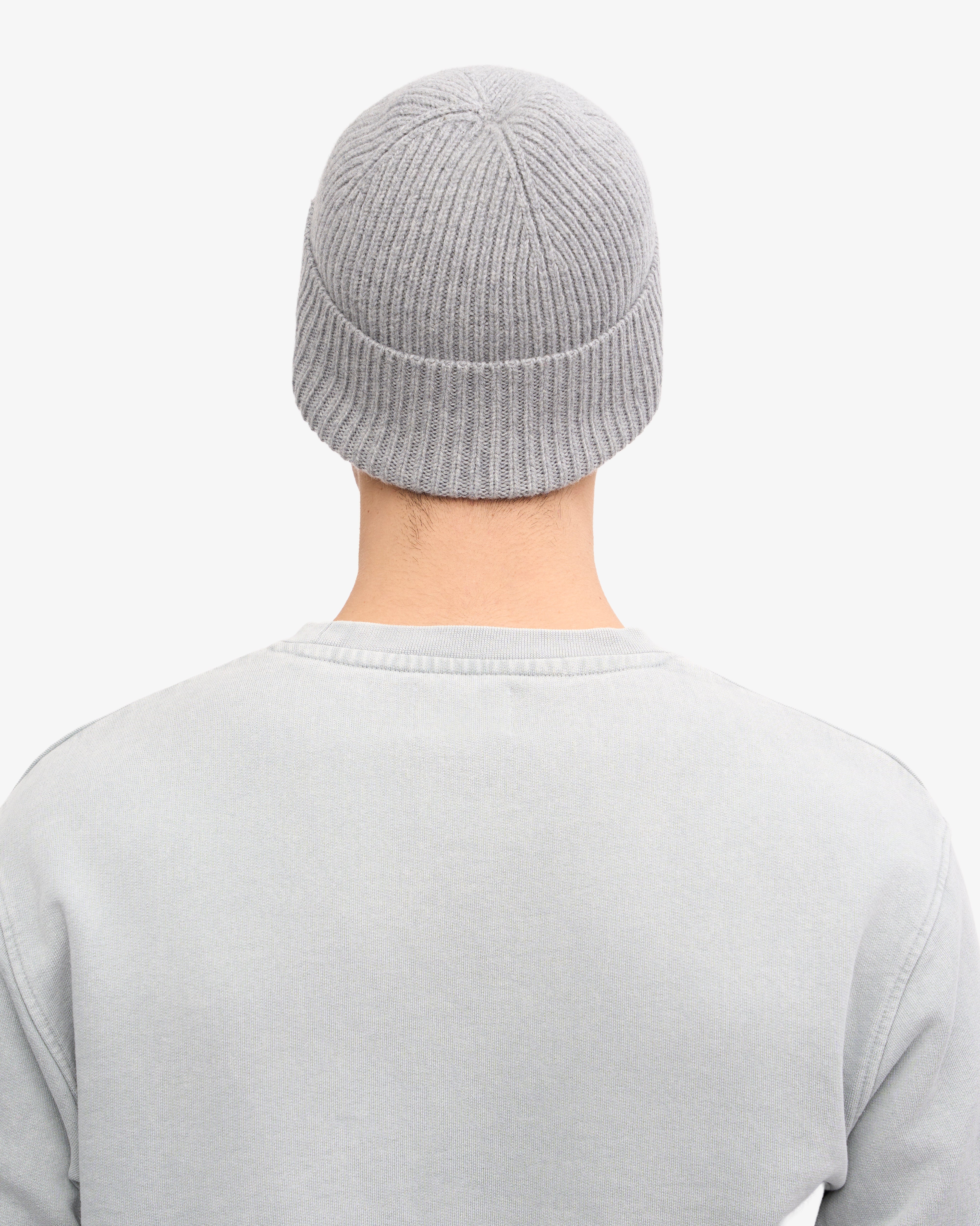Premium Merino Wool Beanie for Men & Women - Soft & Warm Heather Grey Winter Hat for Skiing, Hiking & Outdoor Activities