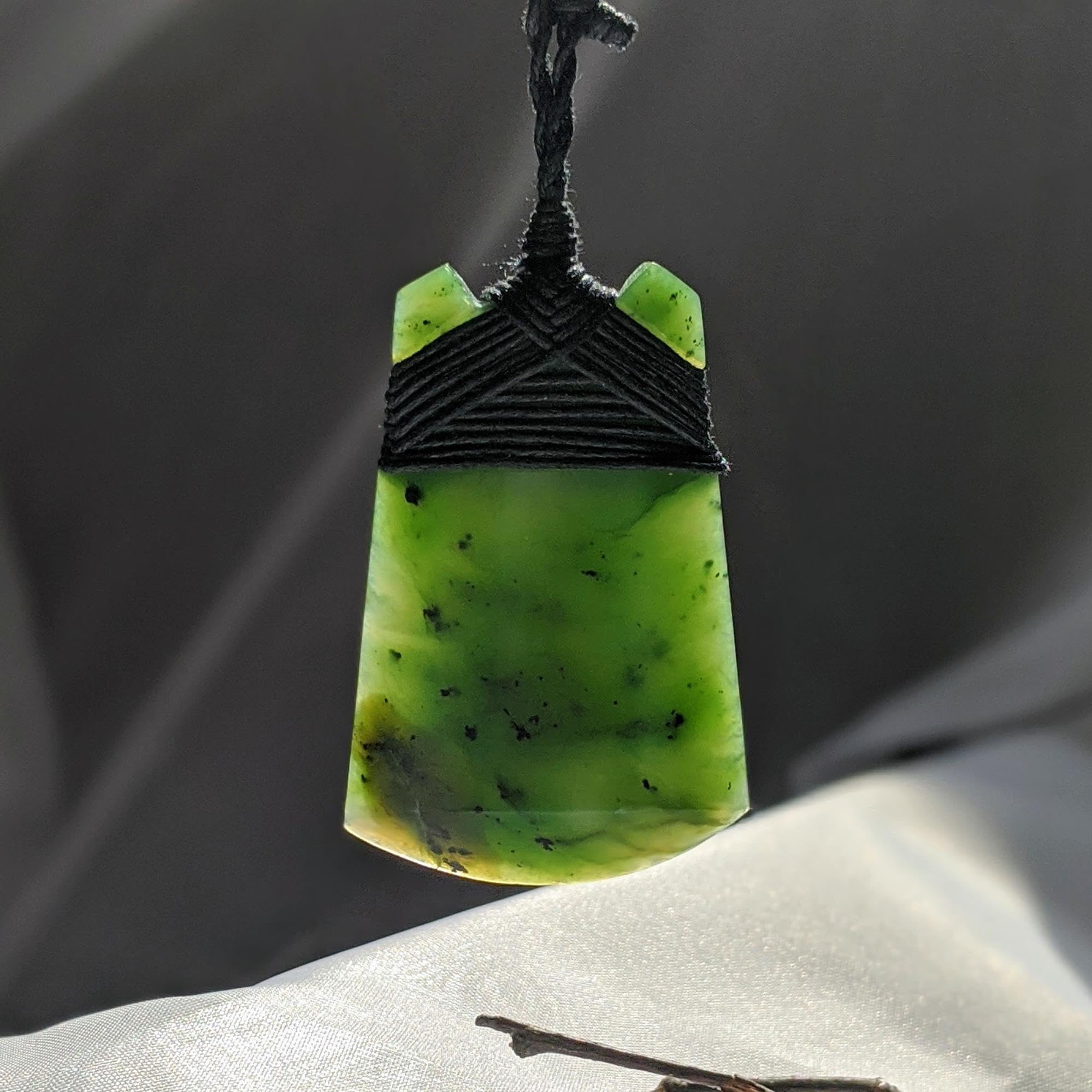 Authentic Maori Toki Blade Pendant Necklace - Hand Carved Nephrite Jade Greenstone for Men & Women | Spiritual Jewelry, Cultural Gift & Fashion Statement