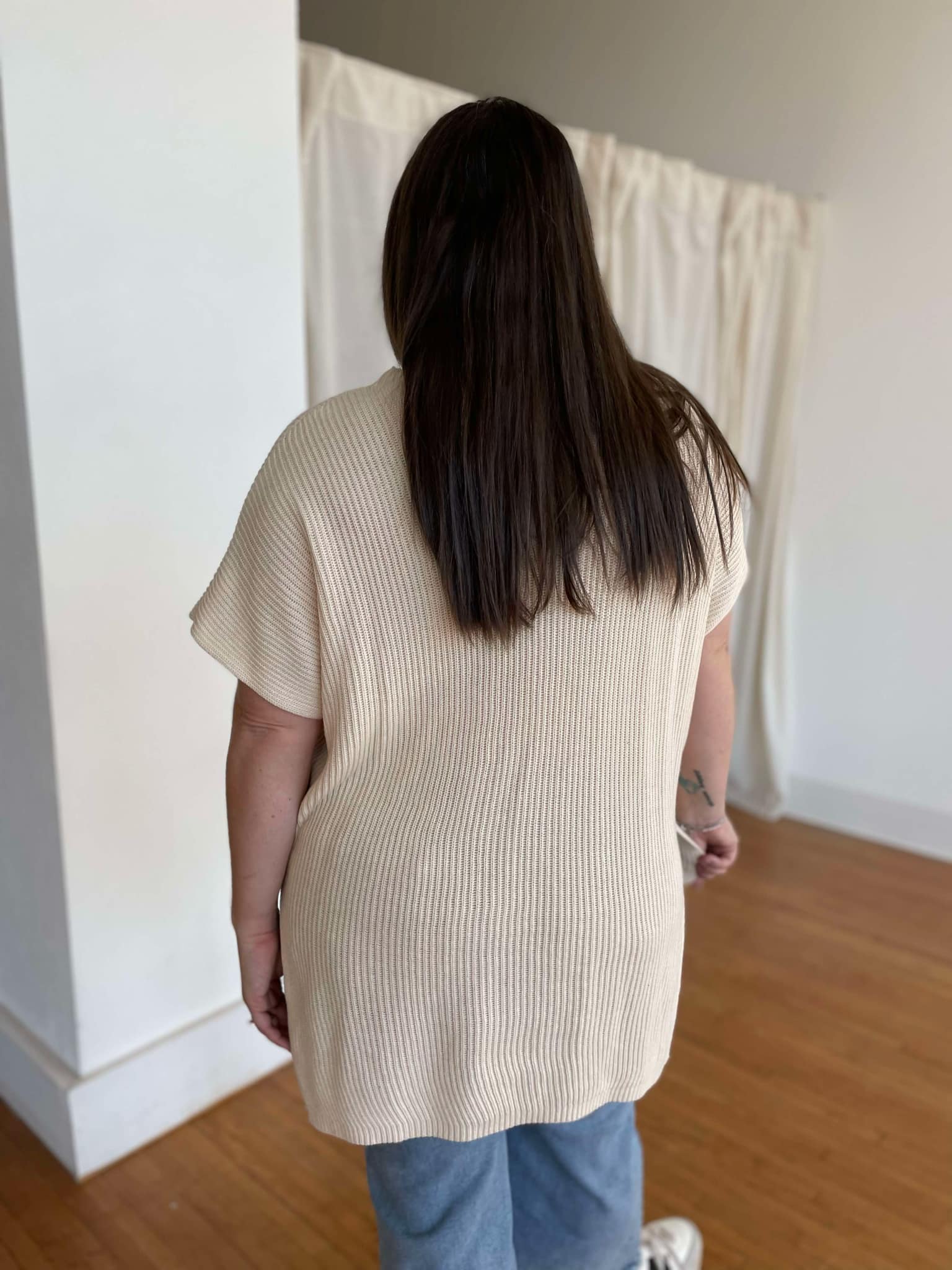 PREORDER: Stylish Day On The Town Sweater for Women - 2 Color Options | Cozy Knit Pullover for Casual Outings & Fall Fashion