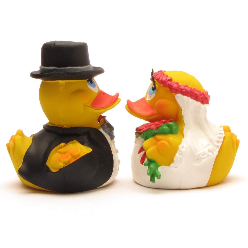 Lanco Bride & Groom Rubber Duck Wedding Cake Topper - Fun Bath Toy for Couples, Wedding Party Favors & Bridal Shower Decor