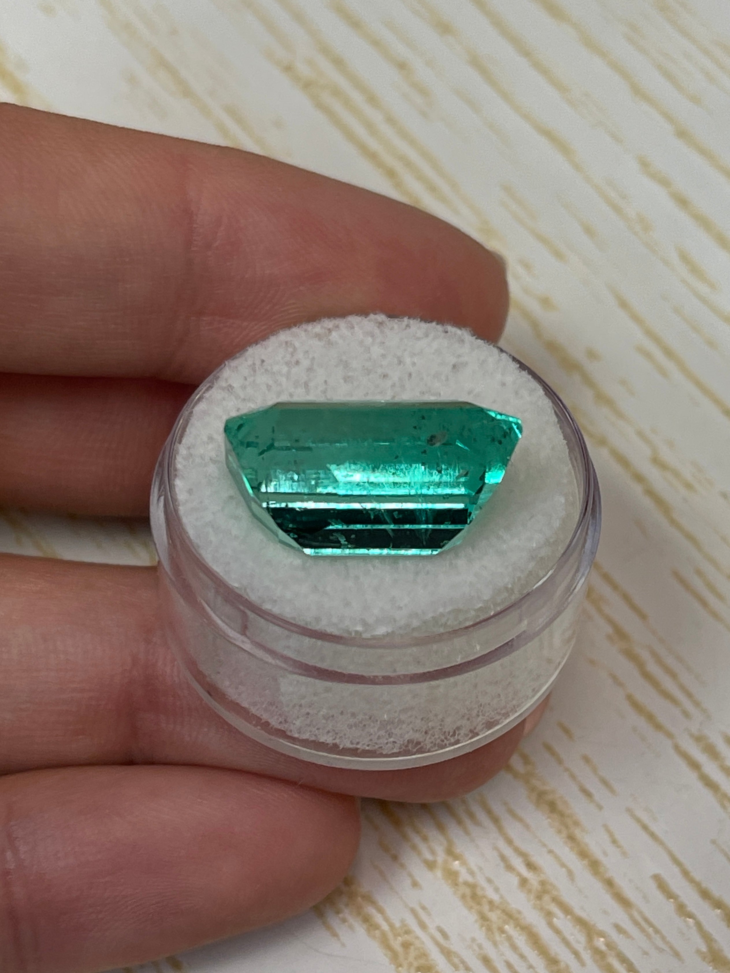 17.12 Carat GIA Certified Natural Colombian Emerald - Loose Gemstone 19x14mm Emerald Cut for Jewelry Making, Engagement Rings & Luxury Gifts