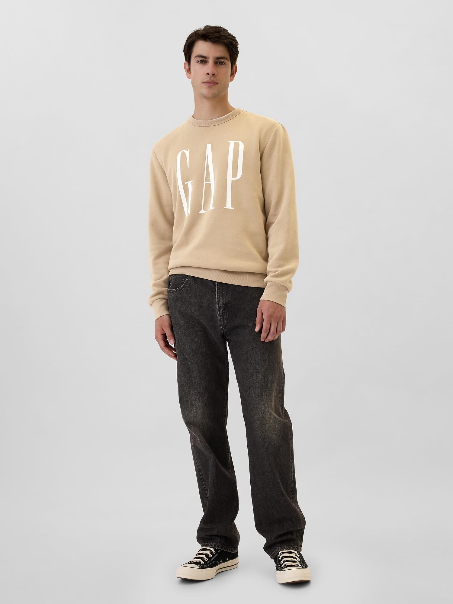 GAP Men's Logo Fleece Crewneck Sweatshirt | Soft Cotton Pullover for Casual Wear | Perfect for Everyday Comfort & Street Style Outfits