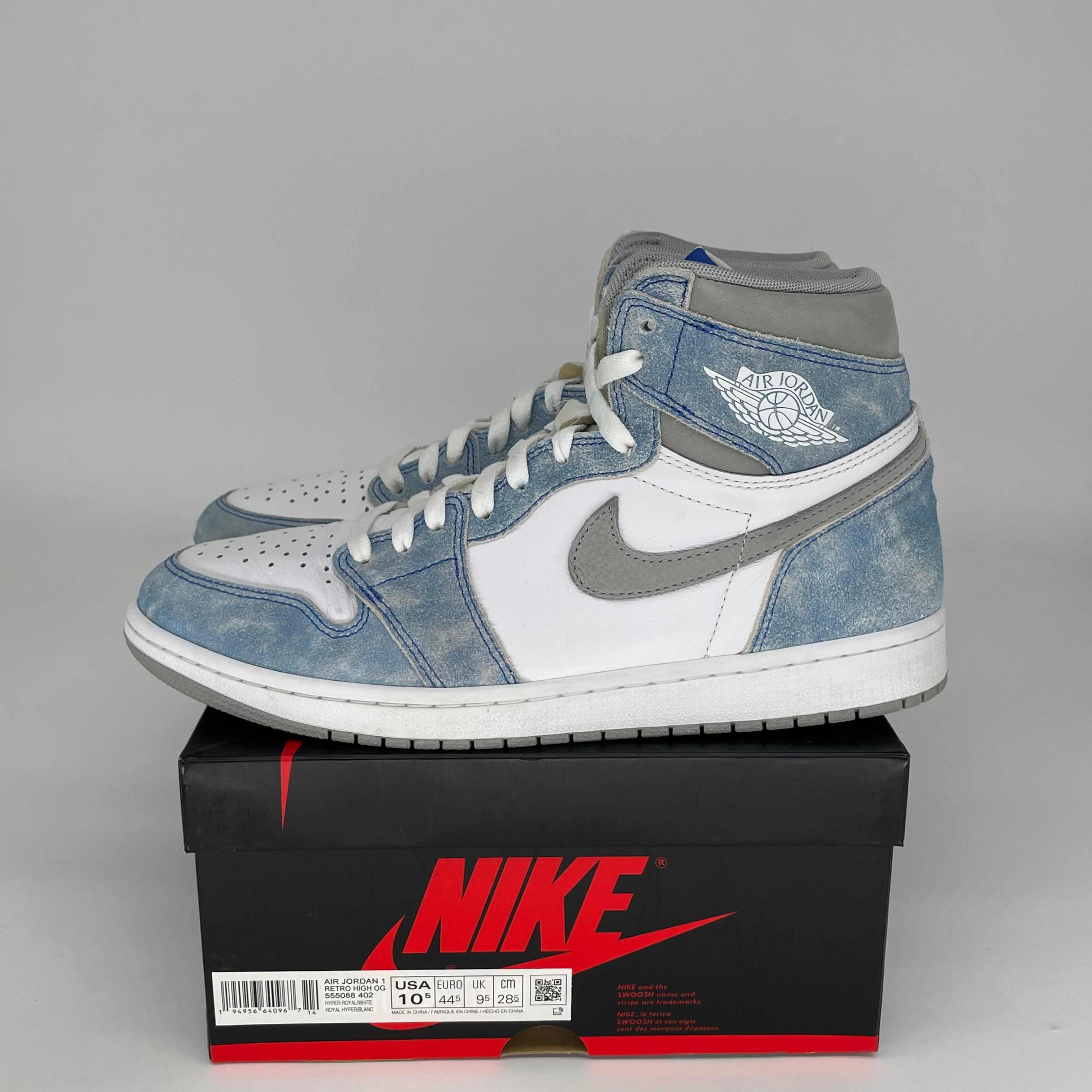 AIR JORDAN 1 HYPER ROYAL Sneakers - Men's Size 10.5 (555088-402) - Blue & White High-Top Basketball Shoes for Streetwear & Casual Style