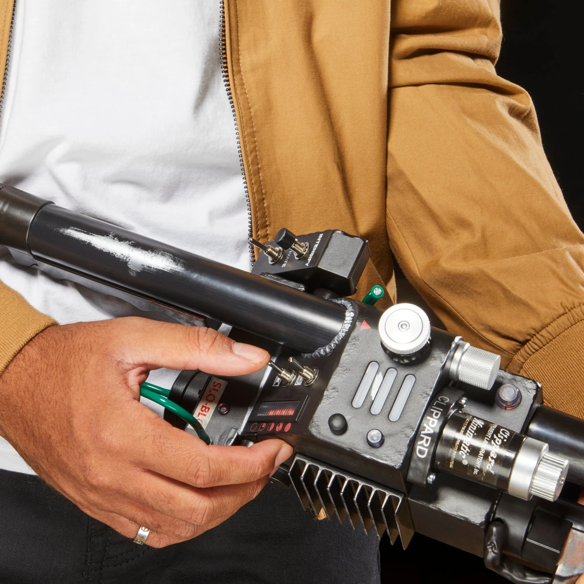 Hasbro Ghostbusters Plasma Series Neutrona Wand (1984) Prop Replica - Official Ghostbusters Movie Collectible for Fans & Cosplay - Perfect for Halloween Costumes, Comic Con, and Display Collections