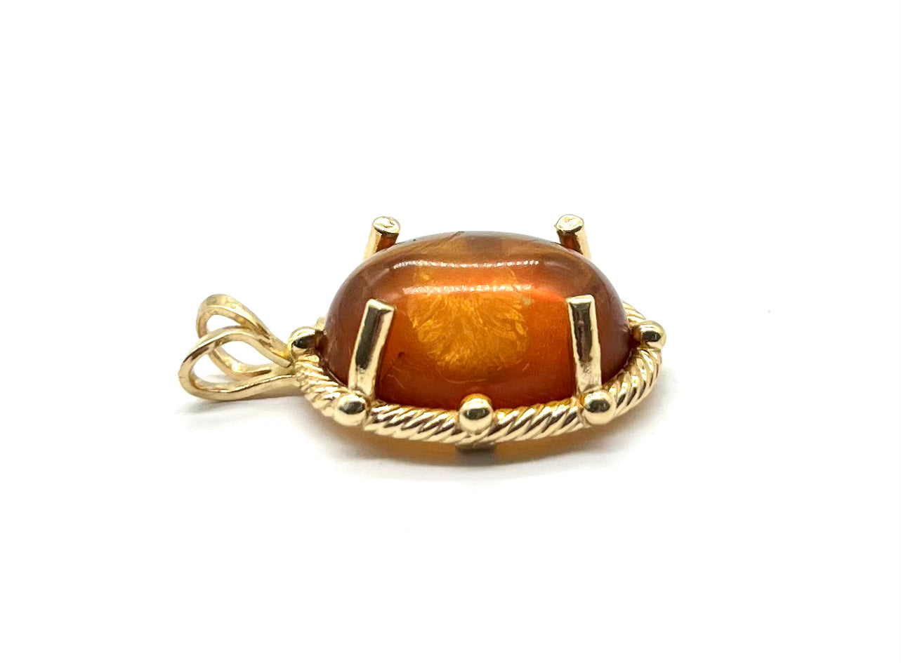 Yellow Gold Amber Pendant Necklace - Natural Baltic Amber Jewelry for Women - Perfect for Everyday Wear, Gifts & Special Occasions