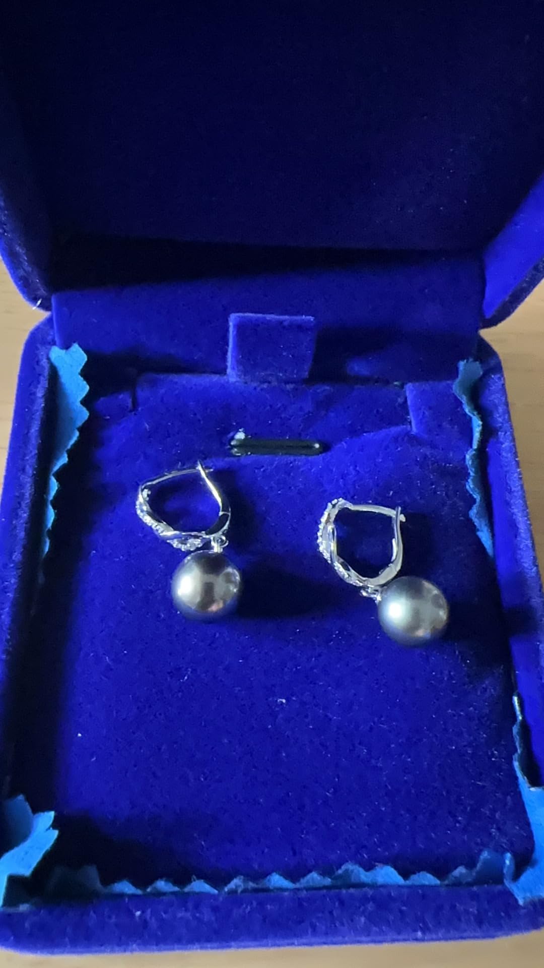 Pearl Earrings for Women - Elegant Gift for Wife, Mom, Birthday, Wedding, Christmas & Valentine's Day | Perfect for Special Occasions & Everyday Wear