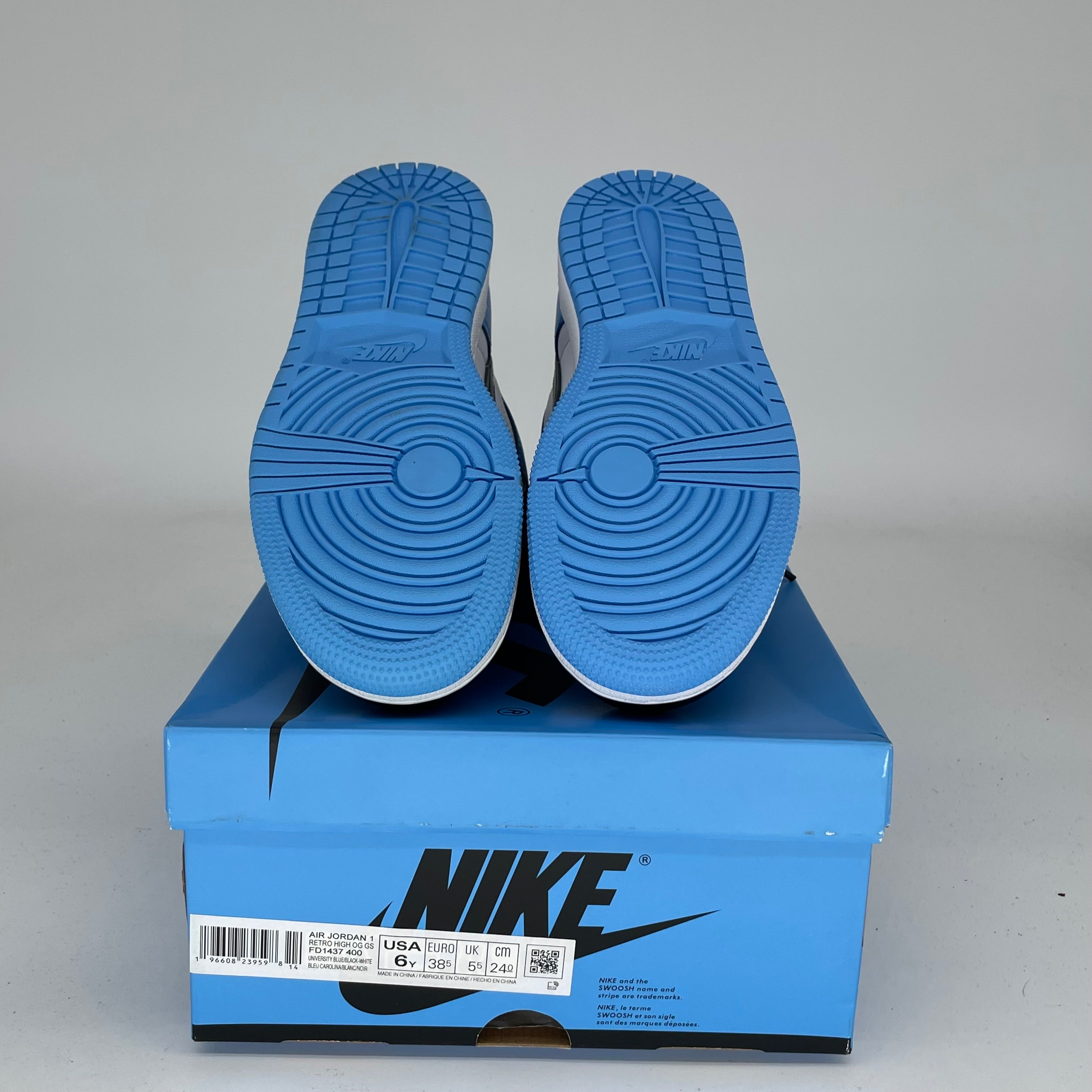 Original Title: AIR JORDAN 1 UNC TOE SIZE 6Y FD1437 400   Optimized Title: **Air Jordan 1 UNC Toe Sneakers - Size 6 Youth (6Y) - Style FD1437-400 - Perfect for Basketball, Streetwear & Sneaker Collectors**