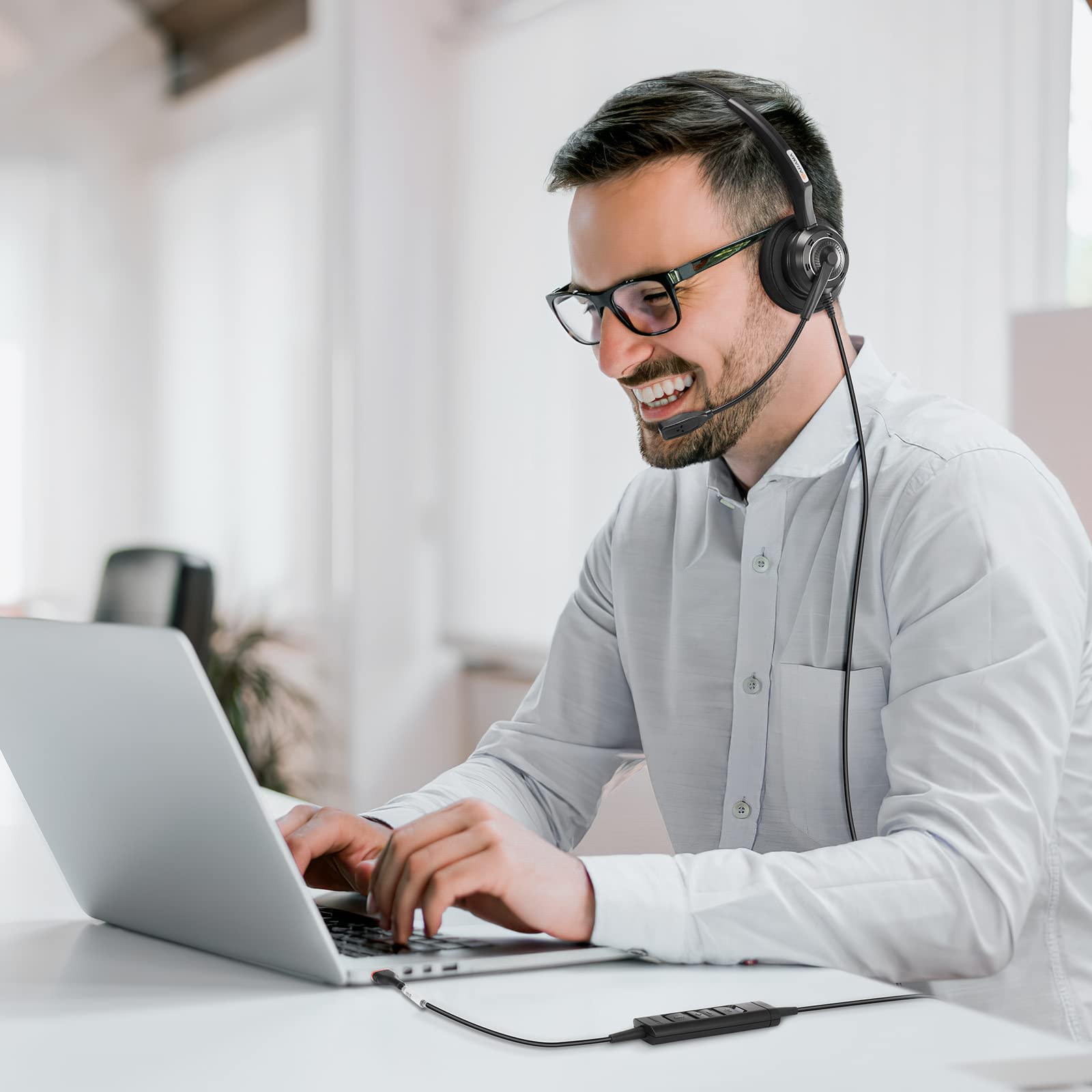 Arama USB Headset with Noise Cancelling Microphone & In-Line Volume Control - Stereo PC Headphones for Laptop, Computer, Business, Home Office - Ideal for Call Center, Skype, Zoom Meetings & Online Chat (Lightweight Design)