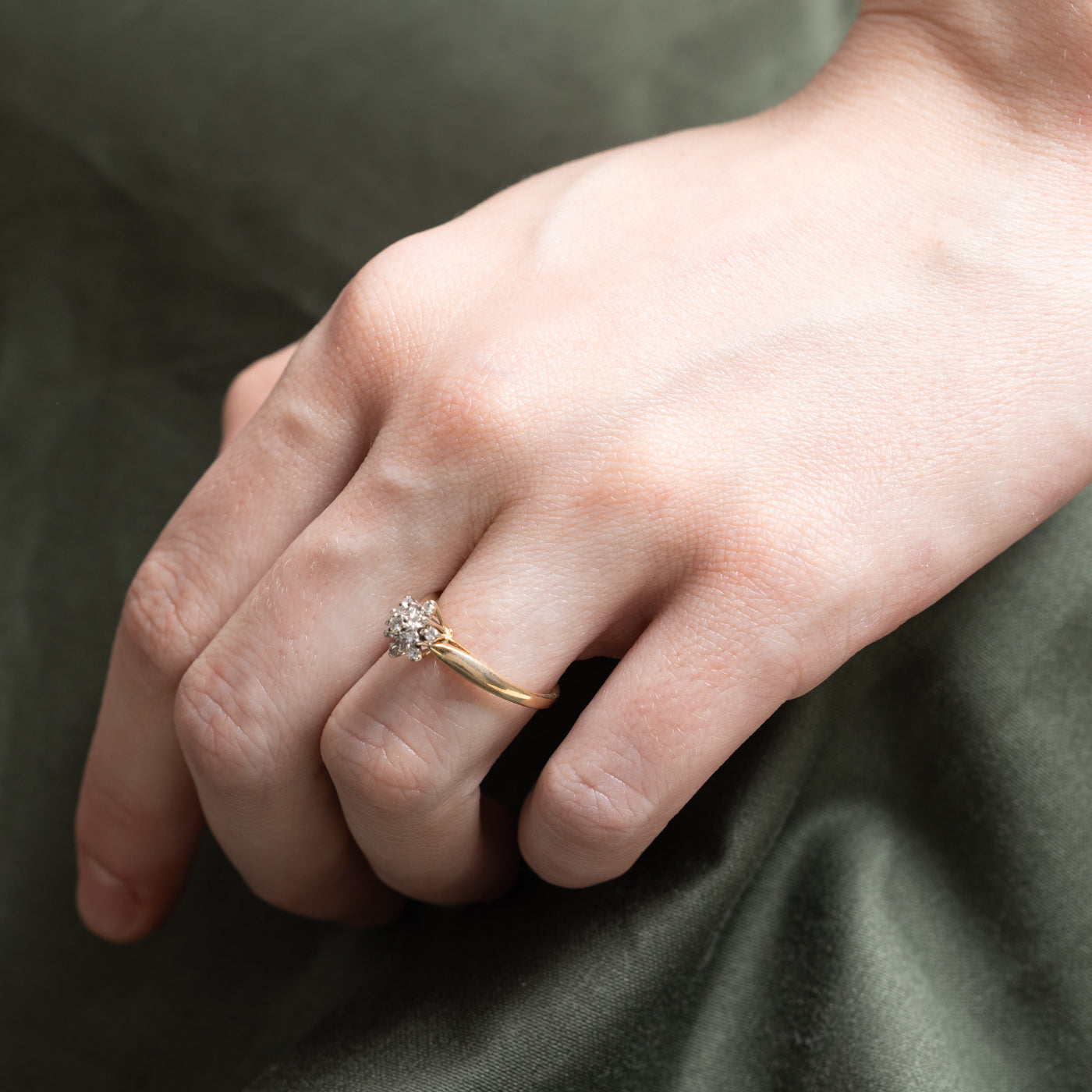 0.14ctw Diamond Cluster Petal Ring - Size 5.75 - Elegant Floral Engagement & Wedding Band - Perfect for Proposals, Anniversaries, and Special Occasions