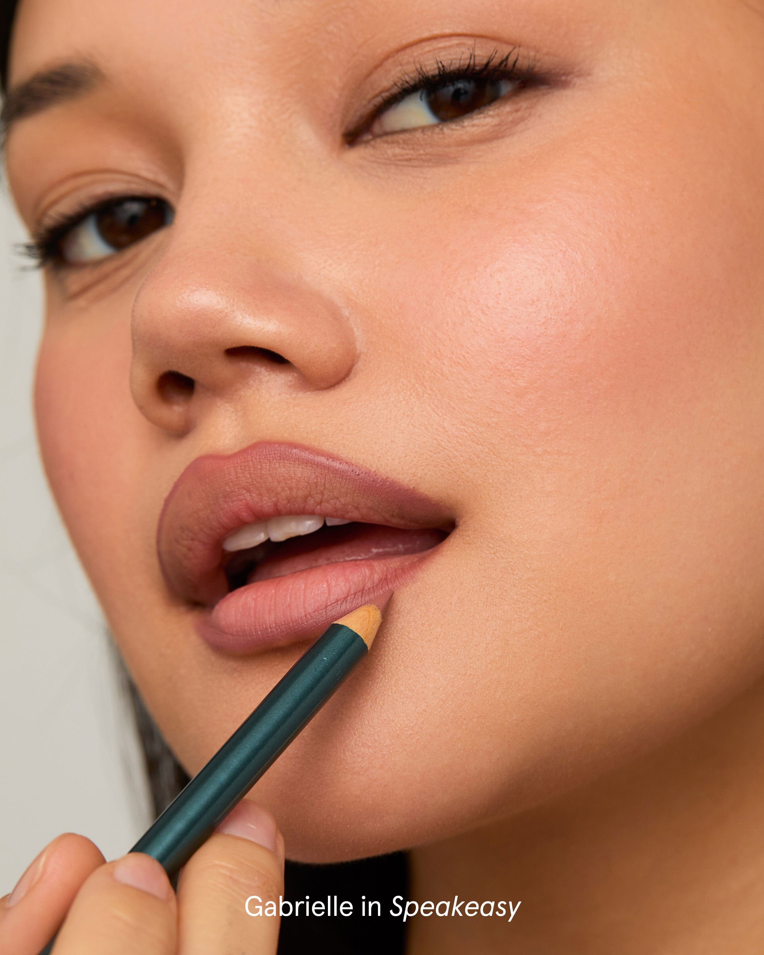 Soft Glide Lip Liner - Long Lasting Waterproof Lip Pencil for Precise Definition & Natural Look | Perfect for Everyday Makeup, Special Occasions & Photo Shoots
