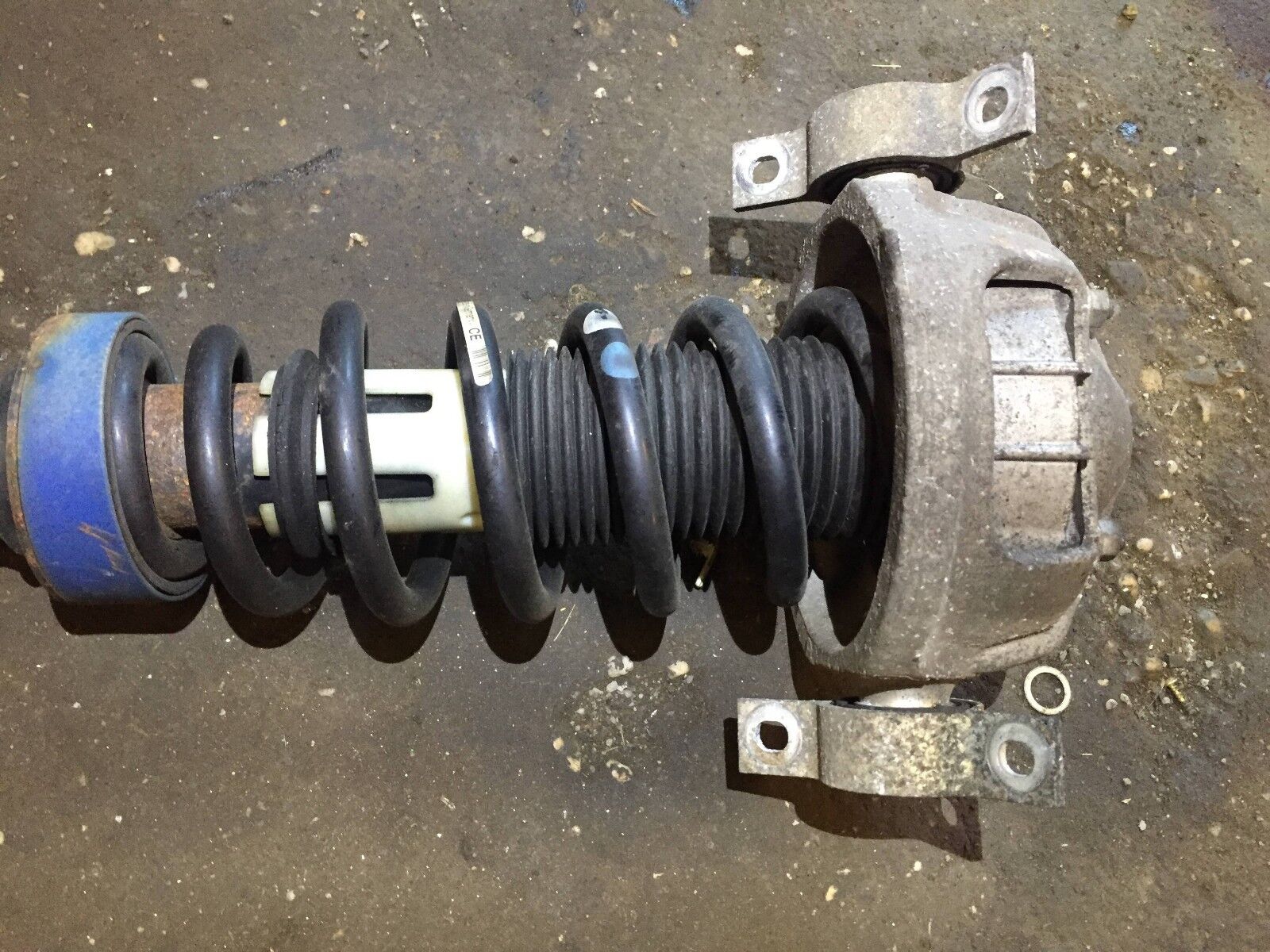 04-06 Porsche Cayenne Rear Left Shock Absorber - OEM Quality Replacement Part for Smooth Ride & Enhanced Safety | Perfect for Off-Roading & Daily Commuting