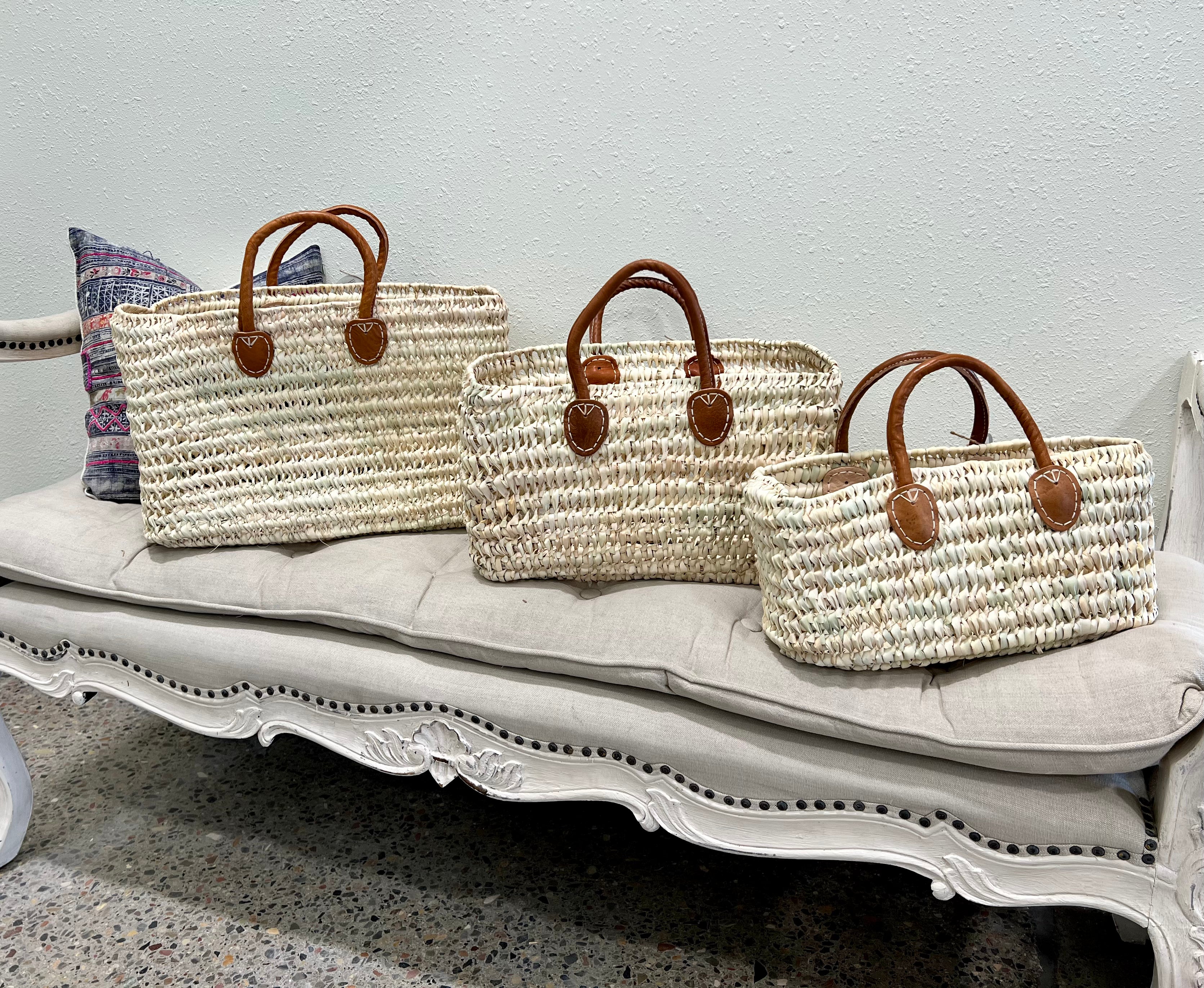 Handwoven Caramel Brown Round Basket with Short Handle - Perfect for Picnics, Home Decor, and Storage