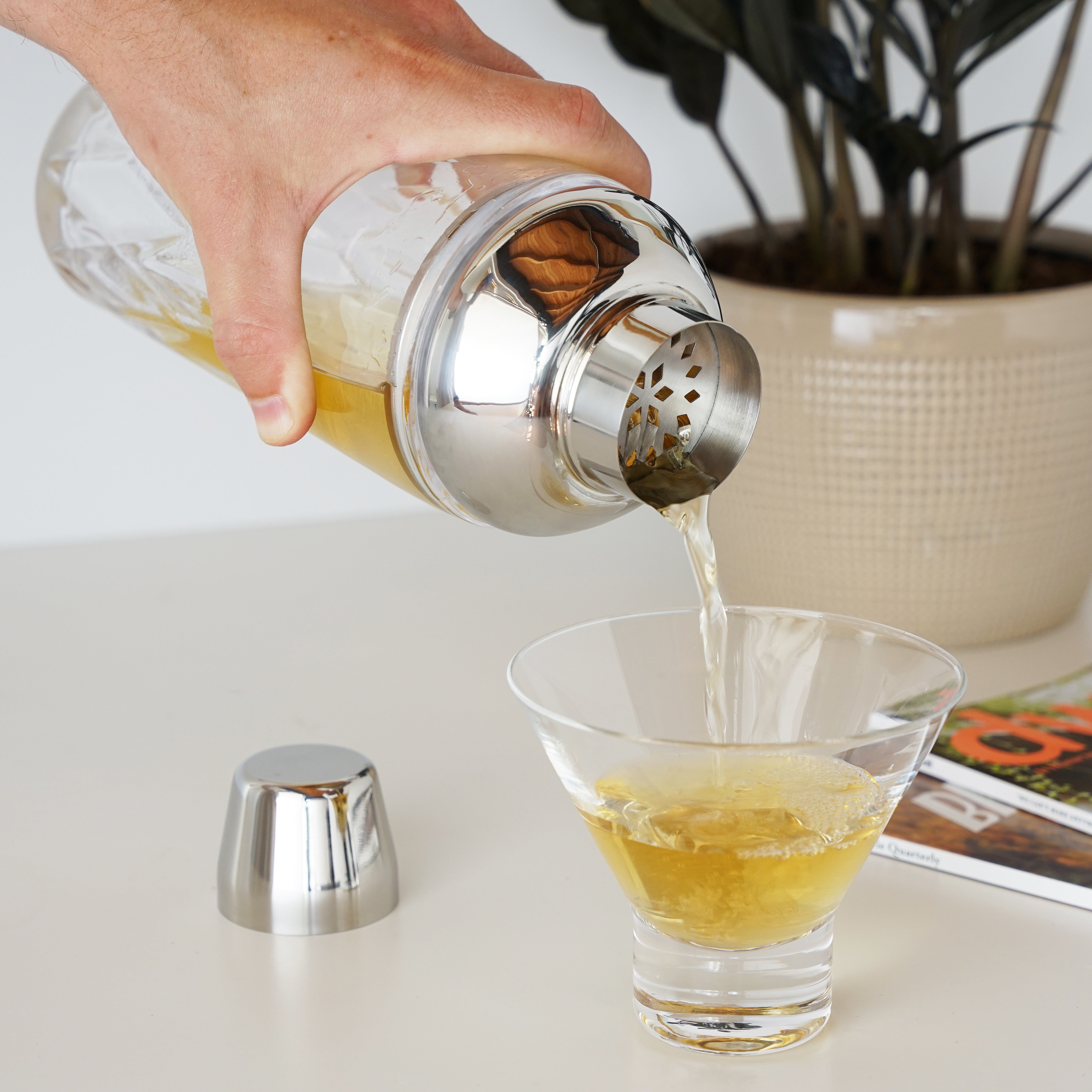 Premium Admiral Crystal Cocktail Shaker Set - 24oz Stainless Steel Bar Mixing Tool for Martini, Margarita & Whiskey Sour - Perfect for Home Bars, Parties & Professional Bartenders