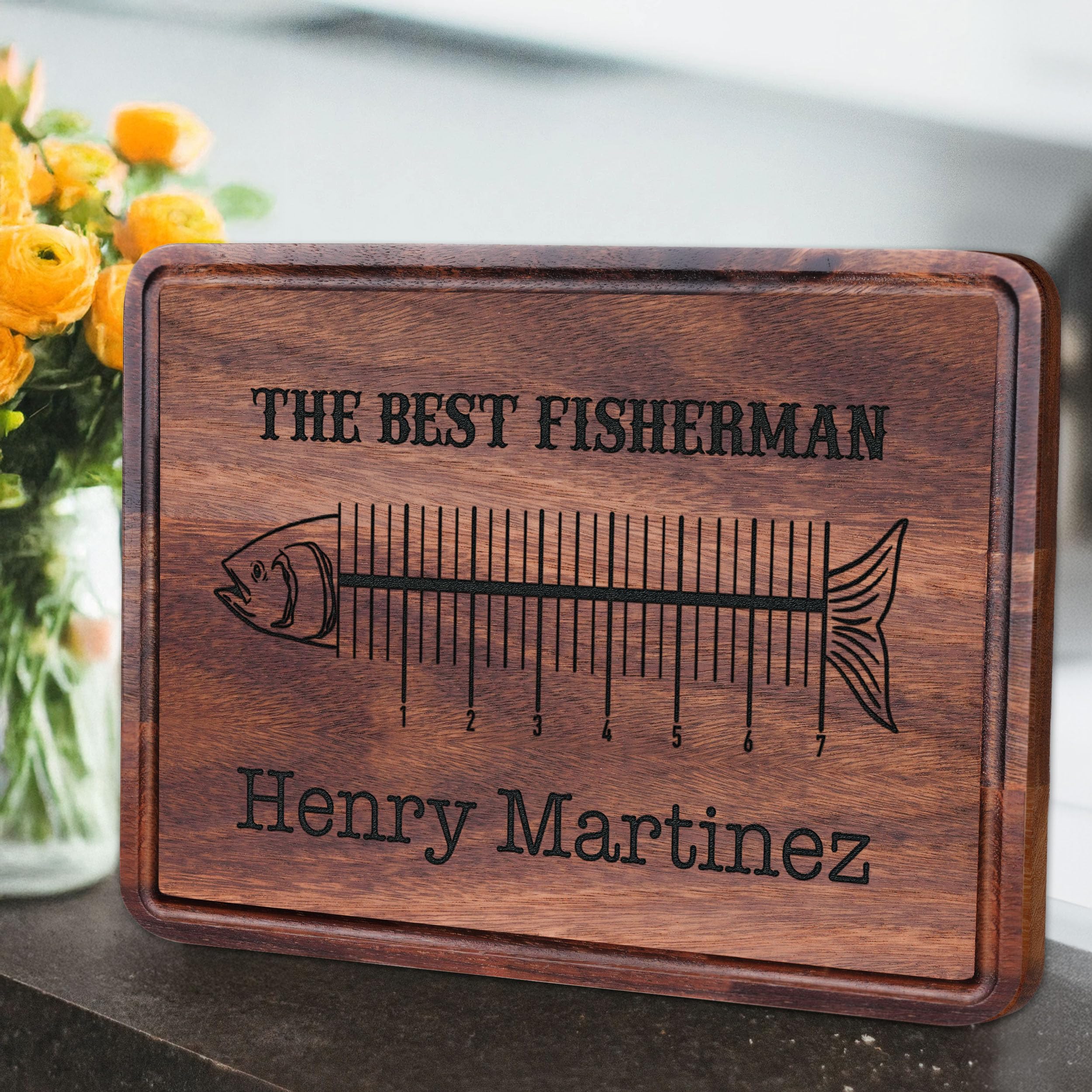 Custom Fish Cleaning Board - Personalized Wooden Cutting Board for Kitchen & Outdoor Use | Fishing, Camping, BBQ & Hunting Gifts for Men | Perfect Father's Day, Birthday Gift for Dad | Ideal for Home Cooking, Camping Trips & Backyard Grilling