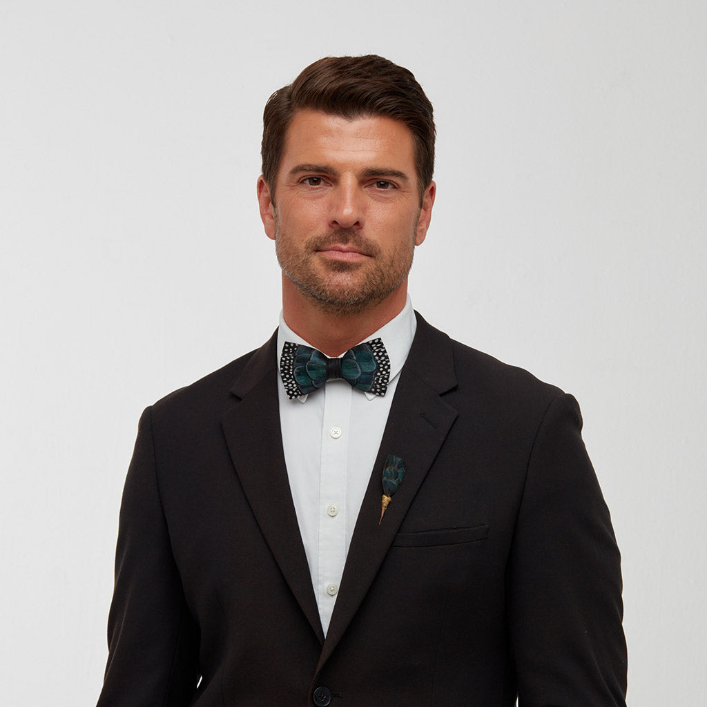 Stylish Green Pond Bow Tie for Men - Classic & Elegant Neckwear for Weddings, Parties & Formal Events