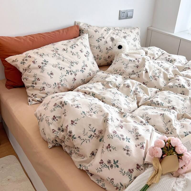 Cottagecore Violet Floral Cotton Bedding Set - Queen Size Duvet Cover & Pillowcases - Soft Breathable Bed Sheets for Spring & Summer - Perfect for Boho Chic Bedroom Decor