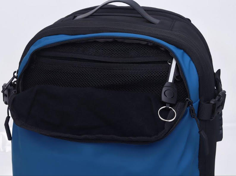 Travelite 17.3 Inch Vacuum Compression Travel Backpack with Hand Pump - Lightweight Carry-On Luggage for Airplane, Camping & Outdoor Adventures (Blue)