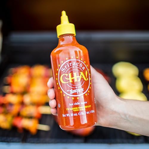 Original Sriracha Hot Sauce 18 oz - Premium Chili Sauce with Bold Flavor & Fiery Heat - Perfect for Asian Cuisine, Pho, Ramen, Tacos & Burgers - Includes Free Golden Spoon - Vegan & Gluten-Free