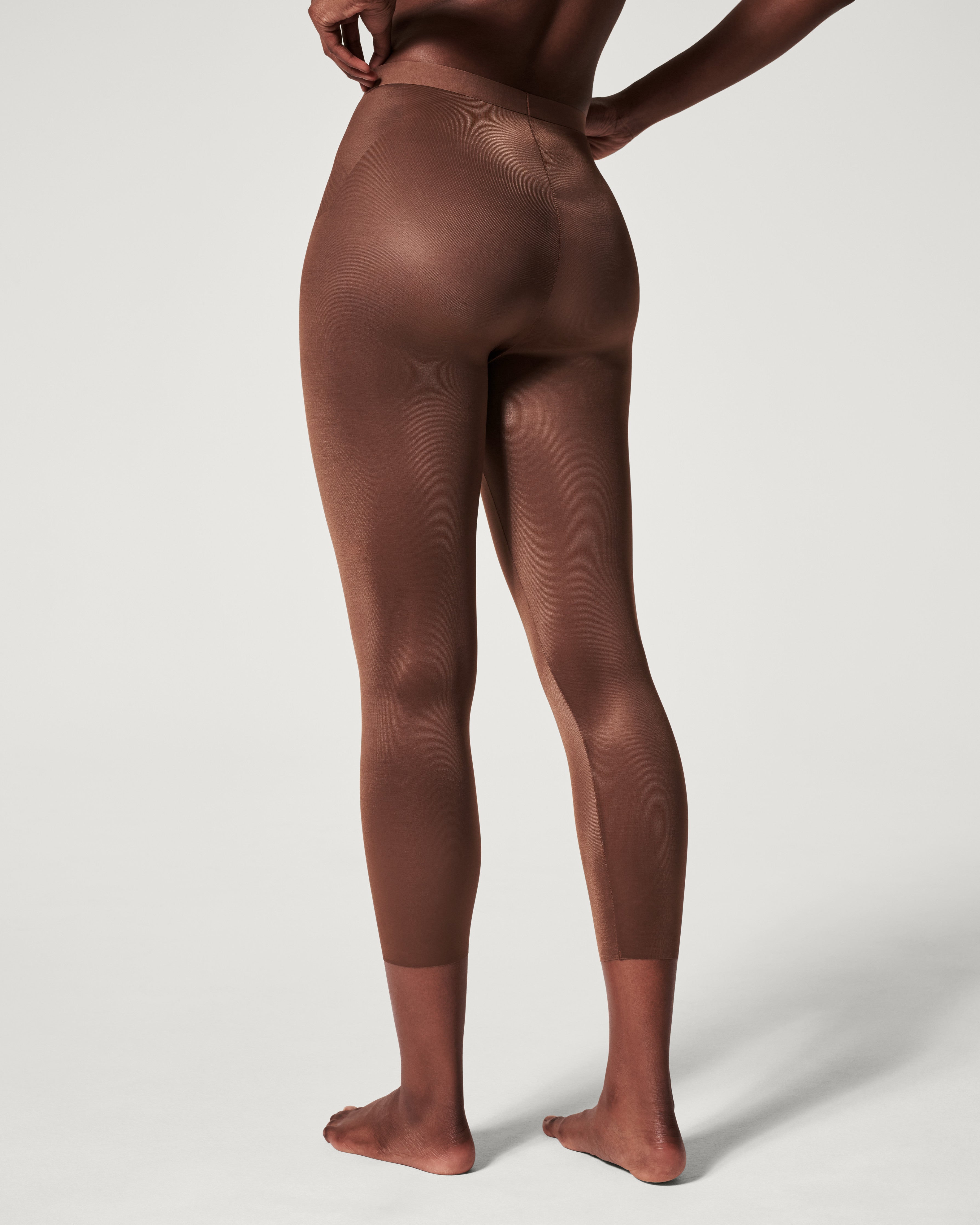 SPANX Shapewear Invisible Capri Leggings for Women - Tummy Control & Slimming - Perfect for Work, Travel & Everyday Wear