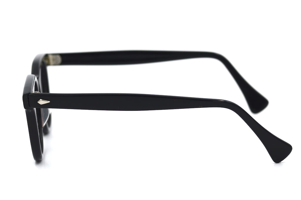 AO American Optical Black Sunglasses - Classic Aviator Style for Men & Women - UV Protection, Polarized Lenses - Perfect for Driving, Outdoor Sports & Fashion Accessories