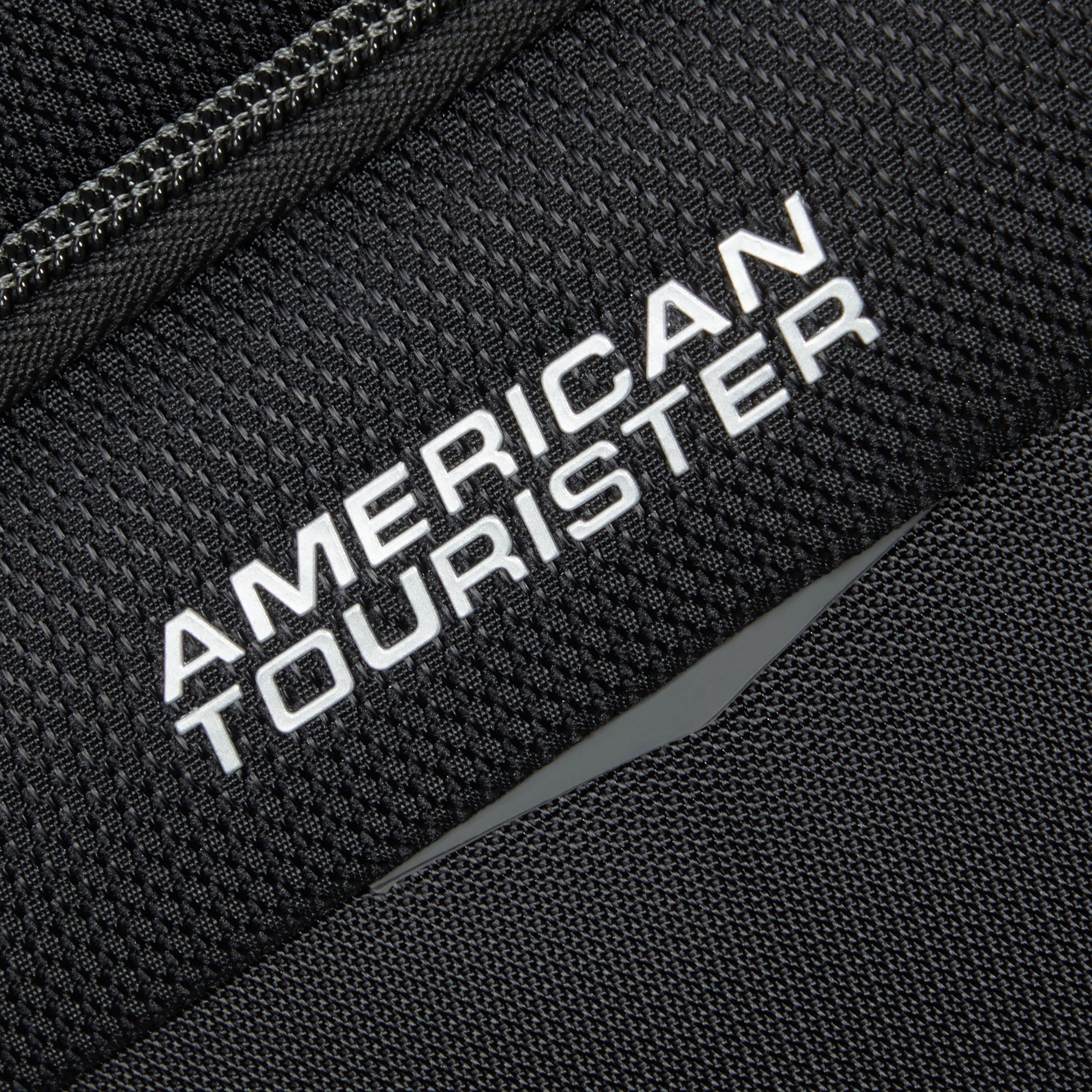 American Tourister Summerride Large Toiletry Bag for Travel - Waterproof Cosmetic Makeup Organizer with Hanging Hook, Perfect for Vacation, Gym & Business Trips (Black)