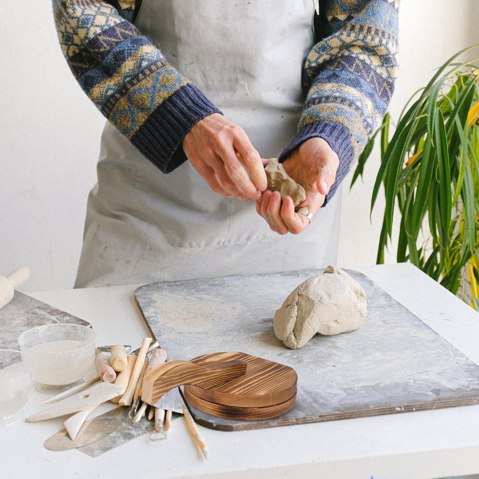 Wooden Dumpling Press - Handmade Dumpling Maker for Wonton, Ravioli & Tortillas | Easy-to-Use Dumpling Wrapper Press Tool | Perfect for Asian Cooking, Italian Pasta & Mexican Cuisine | Kitchen Gadget for Homemade Dumplings & More
