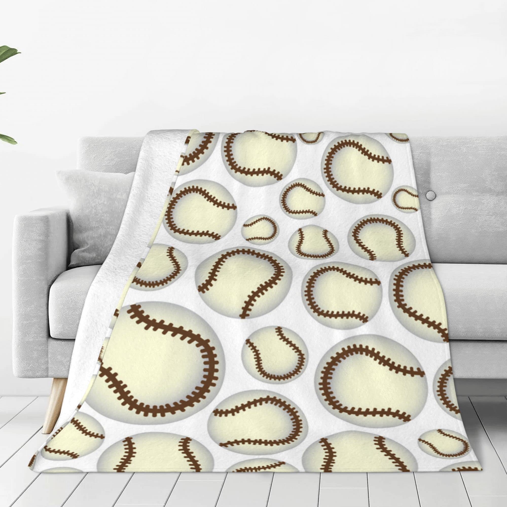 Lightweight Flannel Blanket - Soft & Cozy Summer Throw for Couch, Bed, Sofa - Queen & King Size Fleece Blankets in White - Perfect for Lounging, Picnics & Outdoor Activities