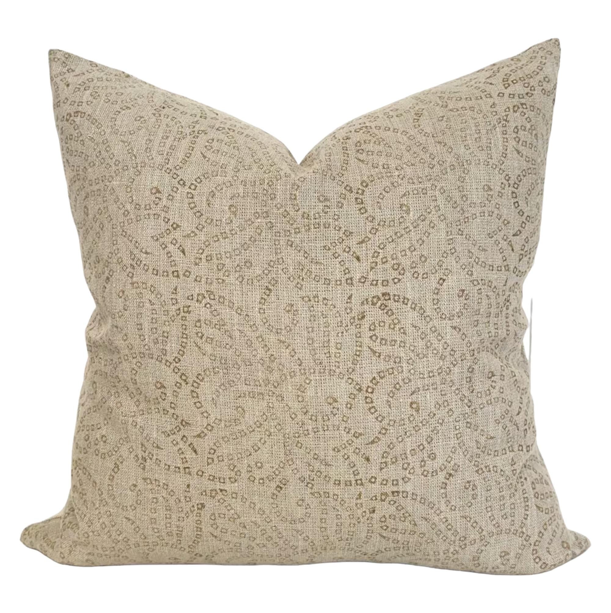 Stylish Twisp Floral Pillow Cover - Decorative Cushion Case for Living Room, Bedroom & Sofa - Home Decor Accent