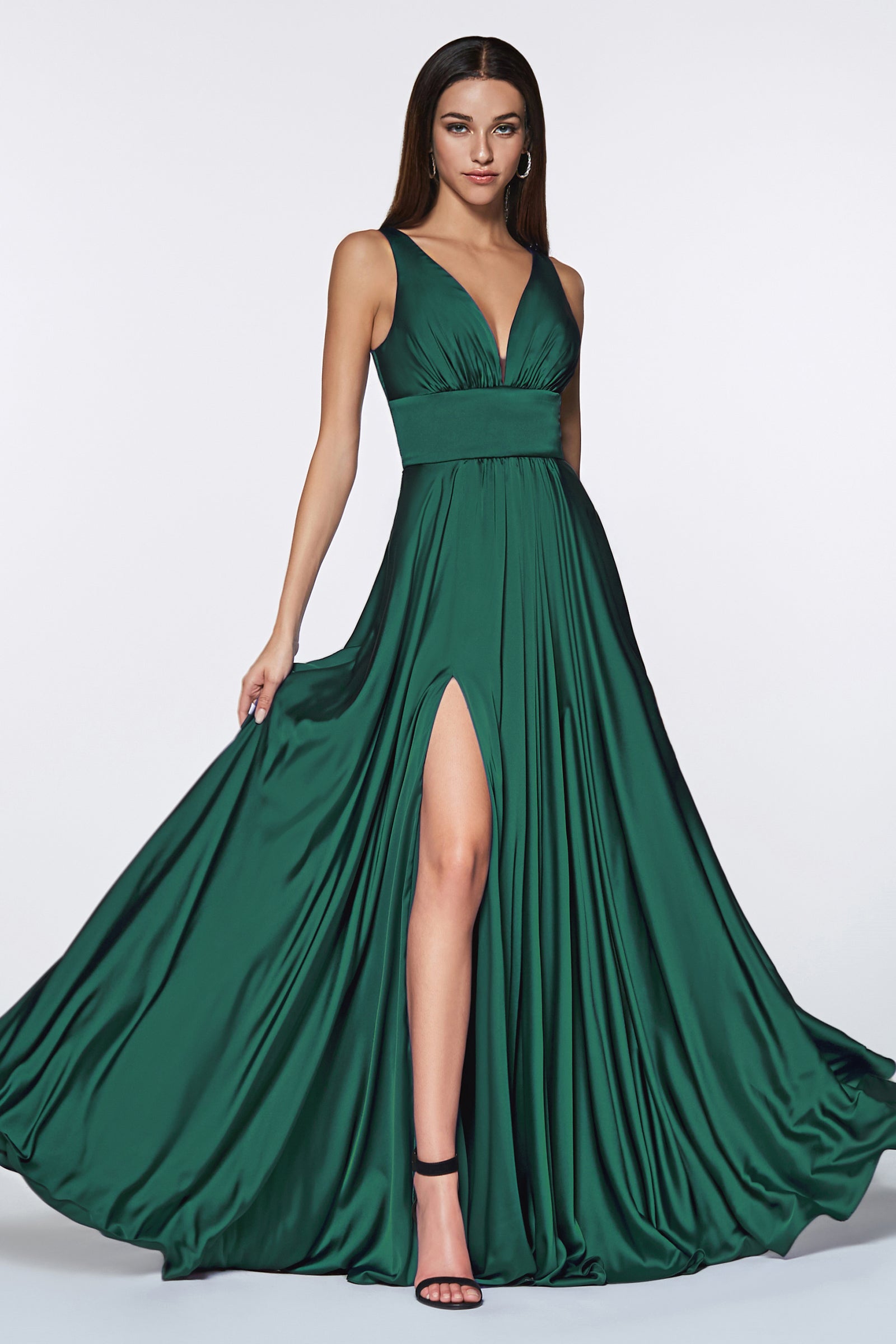 Elegant Chiffon A-Line Pleated V-Neck Dress for Women - Sizes 12 & 16 | Perfect for Weddings, Parties & Special Occasions