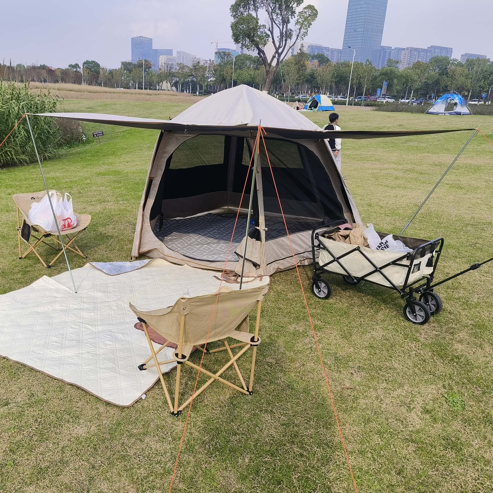 5-8 Person Waterproof Pop Up Camping Tent - Large Family Dome Tent with UV Protection, Instant Setup for Outdoor Adventures, Festivals & Backpacking