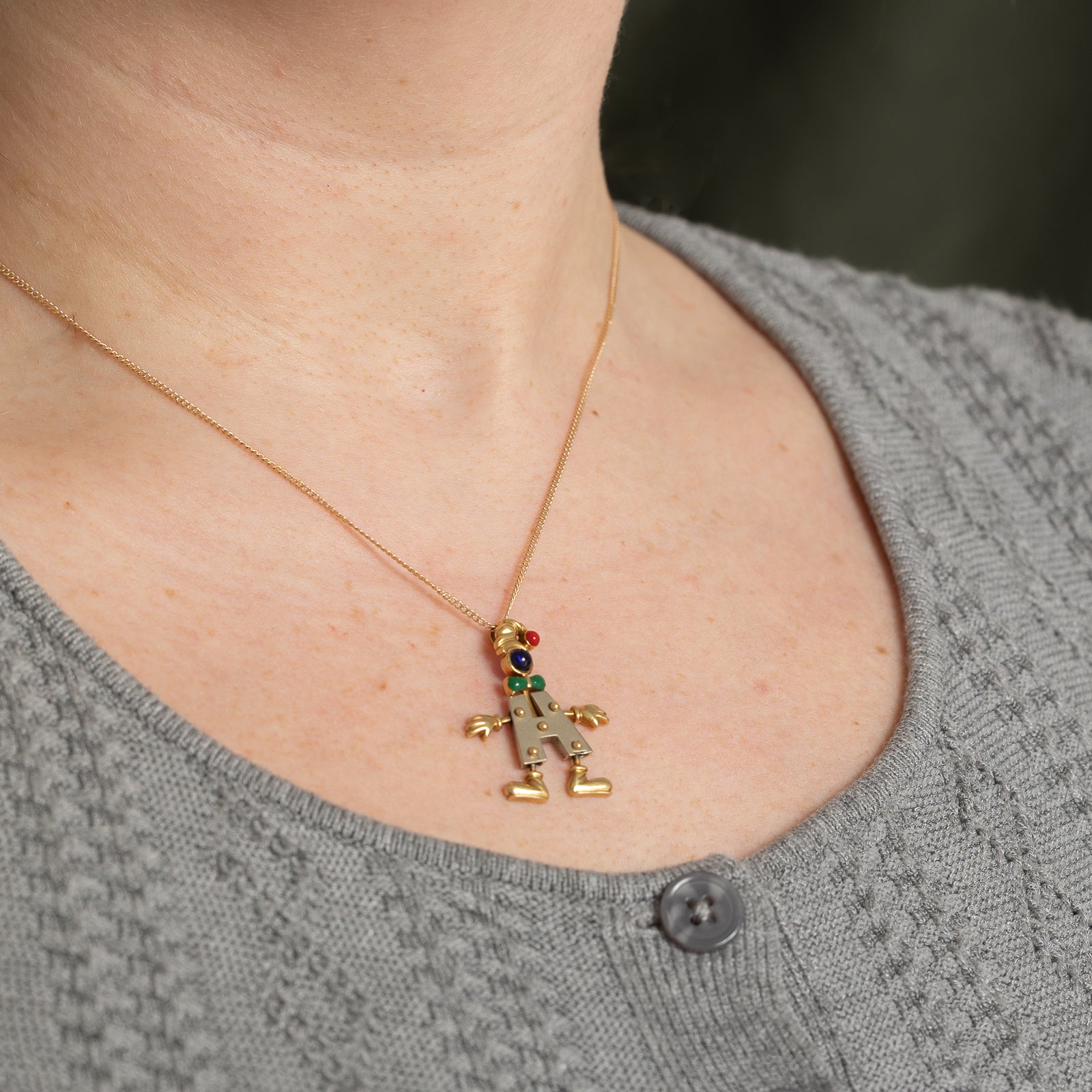 0.40ct Synthetic Sapphire & Enamel Clown Pendant Necklace - Elegant Jewelry Gift for Women, Perfect for Parties & Special Occasions