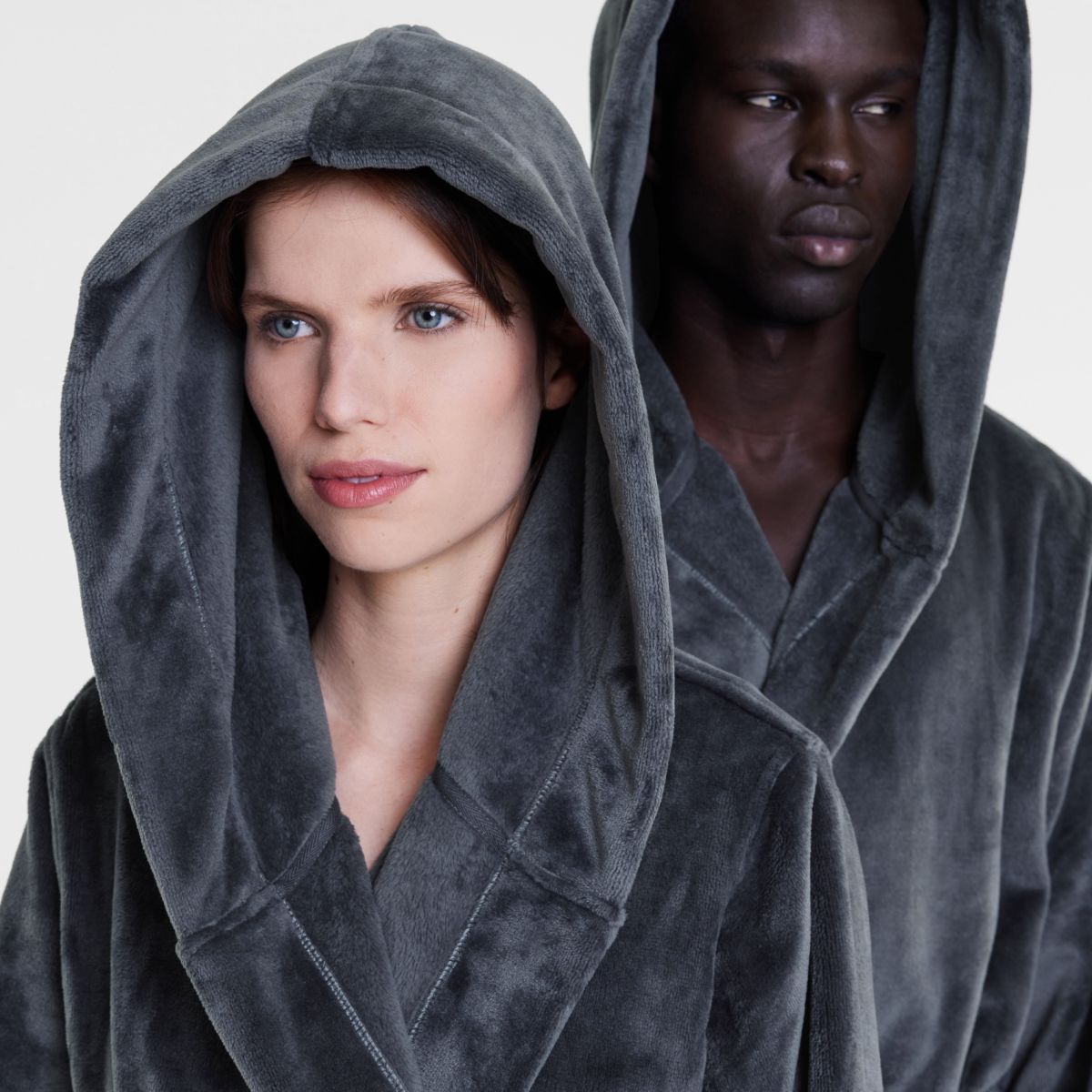Sheridan CARBON Elemental Hooded Plush Robe - Ultra Soft Fleece Bathrobe for Women & Men, Perfect for Spa, Lounge & Winter Warmth