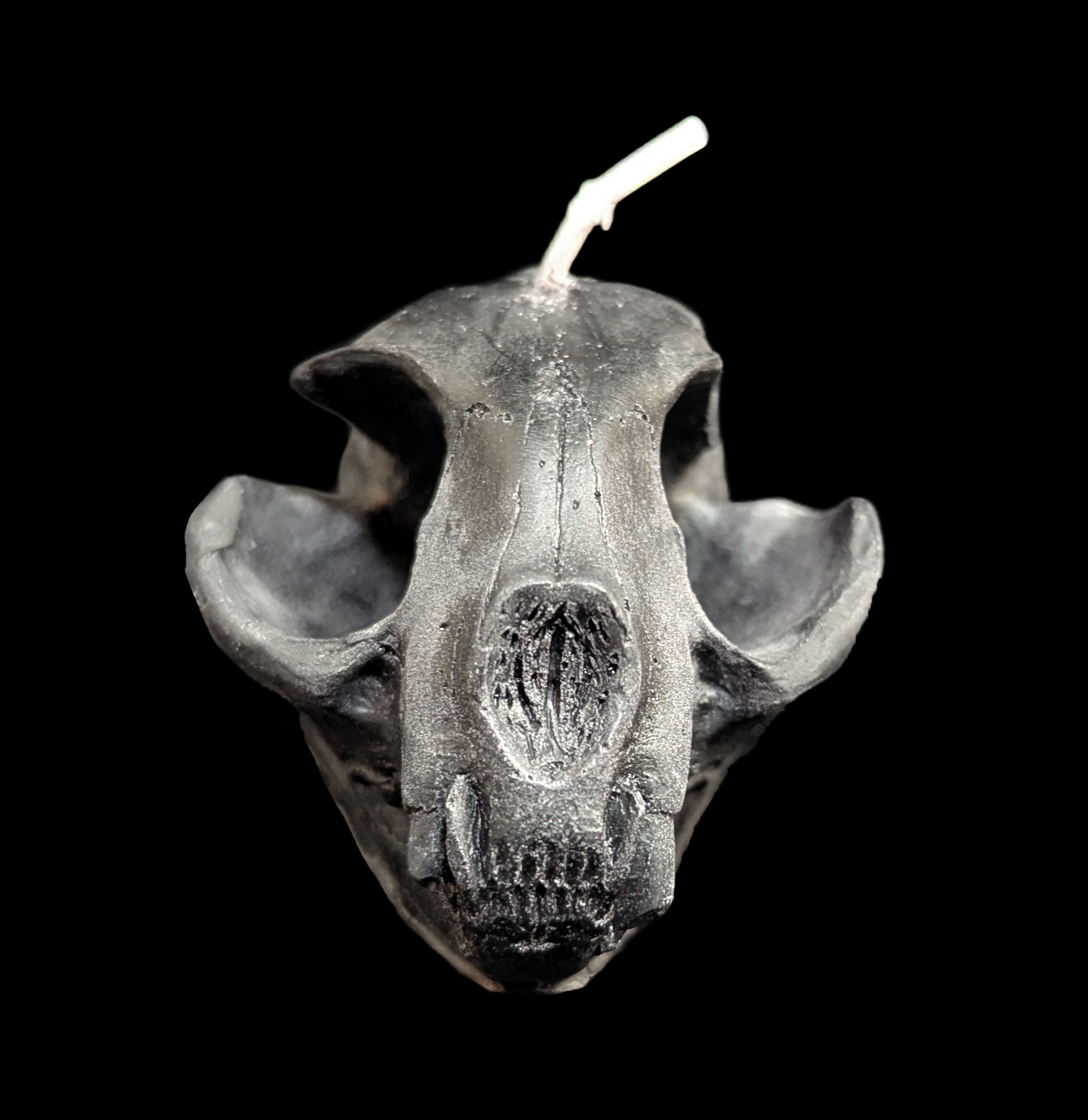 Small Cat Skull Candle - Gothic Halloween Decor, Unique Home Fragrance for Spooky Parties & Witchy Aesthetic