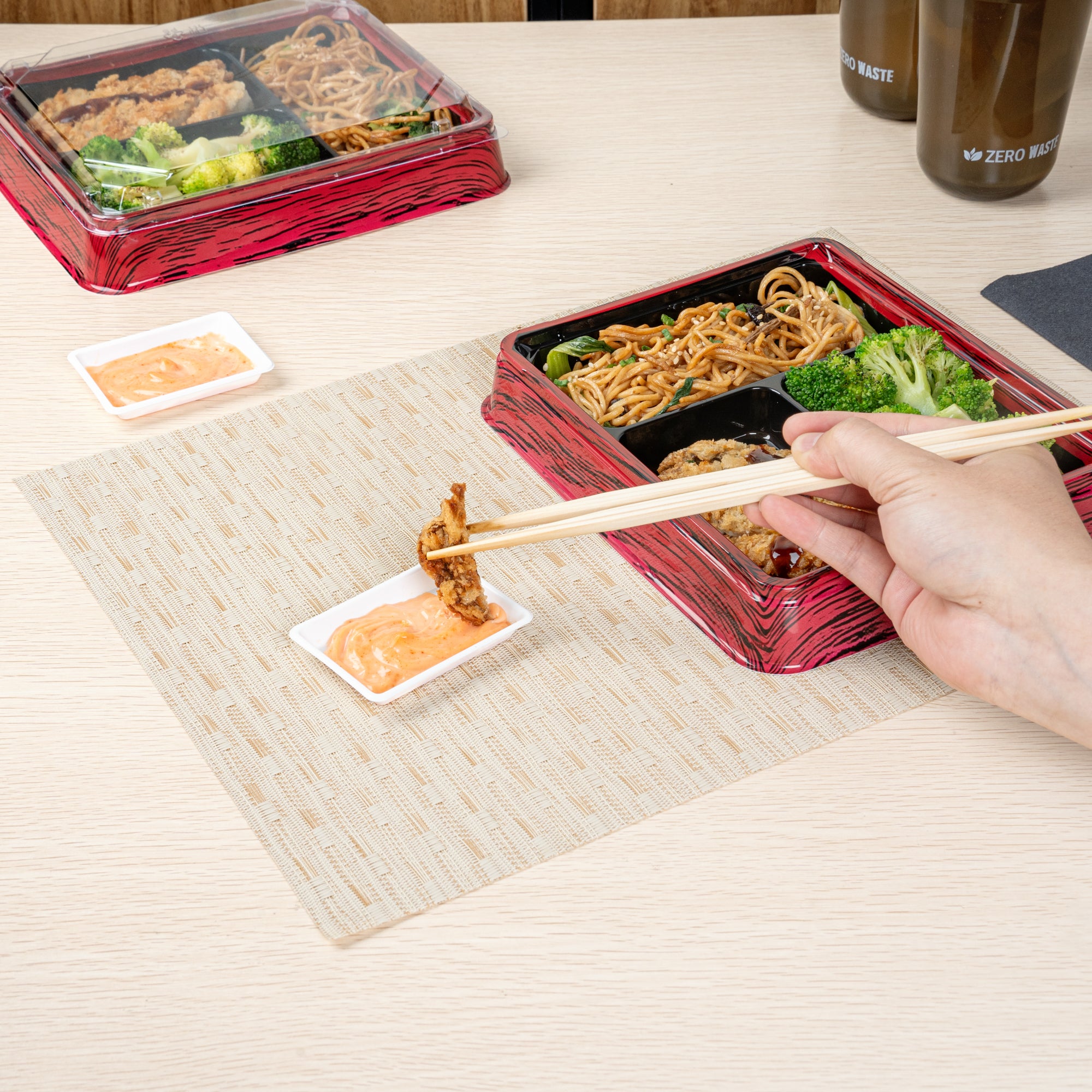 Bento Tek 1 oz Rectangle White Plastic Sauce Dish - 3 x 2.25 Inches - 100 Count Box - Perfect for Sushi, Condiments, and Meal Prep