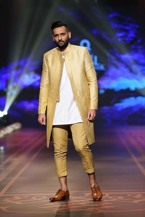 Luxury Gold Handwoven Silk Sherwani for Men - Minimalist Elegant Indian Wedding Attire - Perfect for Groom Outfits, Festive Occasions & Special Events
