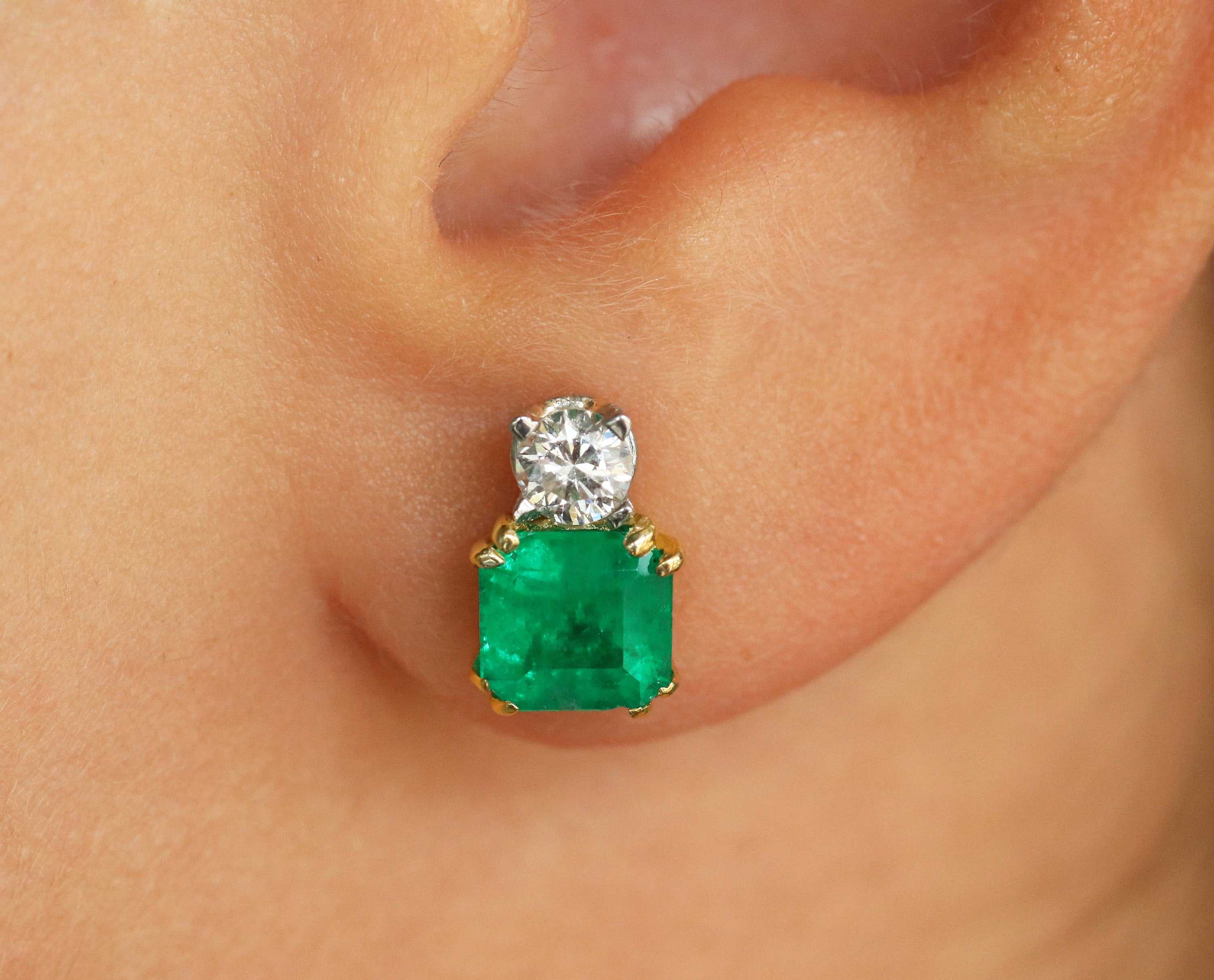 2.75tcw Dark Vivid Green Emerald & VS Diamond Stud Earrings in 18K Gold - Luxury Jewelry for Women, Perfect for Weddings, Parties & Special Occasions