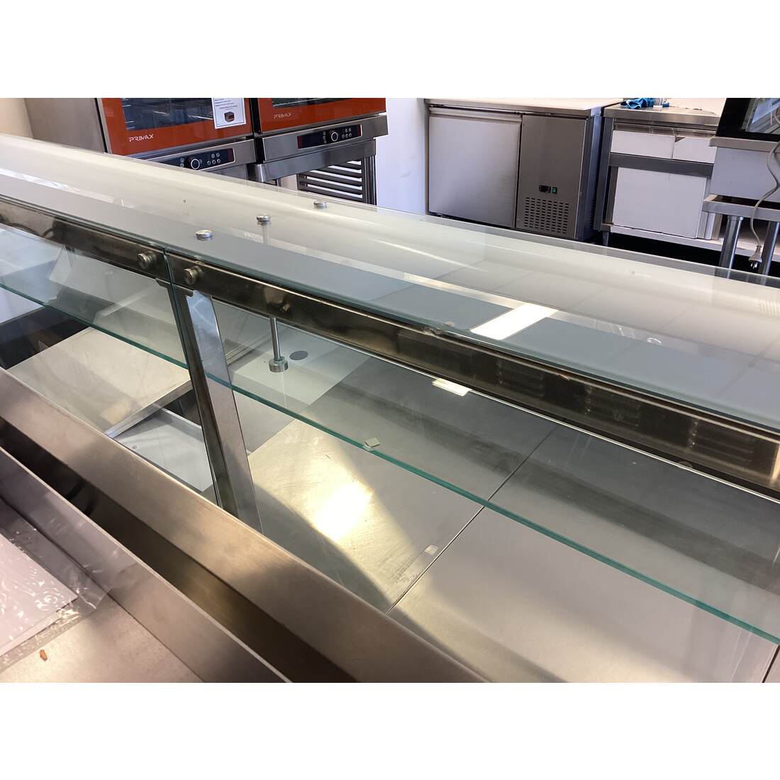 Thermaster Compact Deli Display ST25LC WA4 - Energy Efficient Commercial Refrigerator for Delis, Cafes & Restaurants - Perfect for Chilled Food Storage & Merchandising